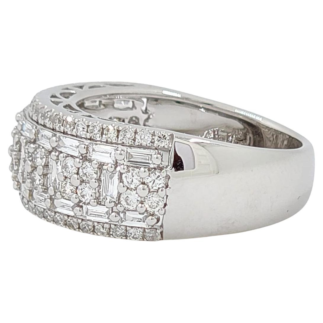 Contemporain Bague à anneau en or blanc 18 carats avec diamants ronds en vente
