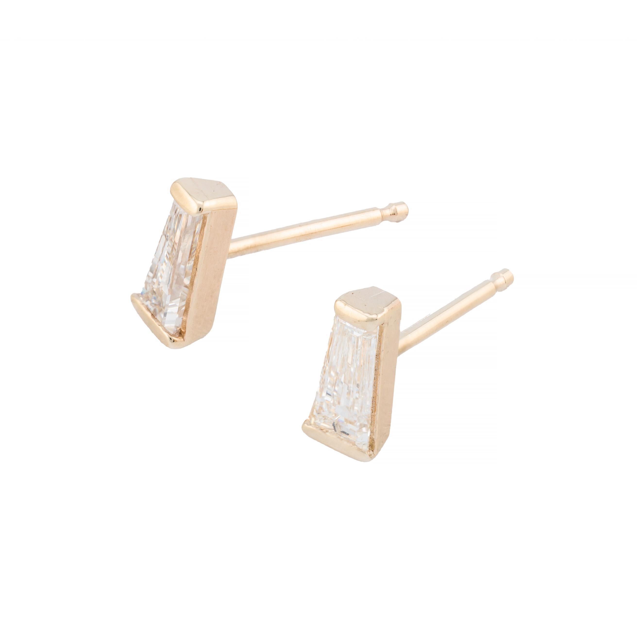 Tapered Baguette Diamond Stud Earrings in 14 Karat Yellow Gold In Excellent Condition For Sale In Boston, MA