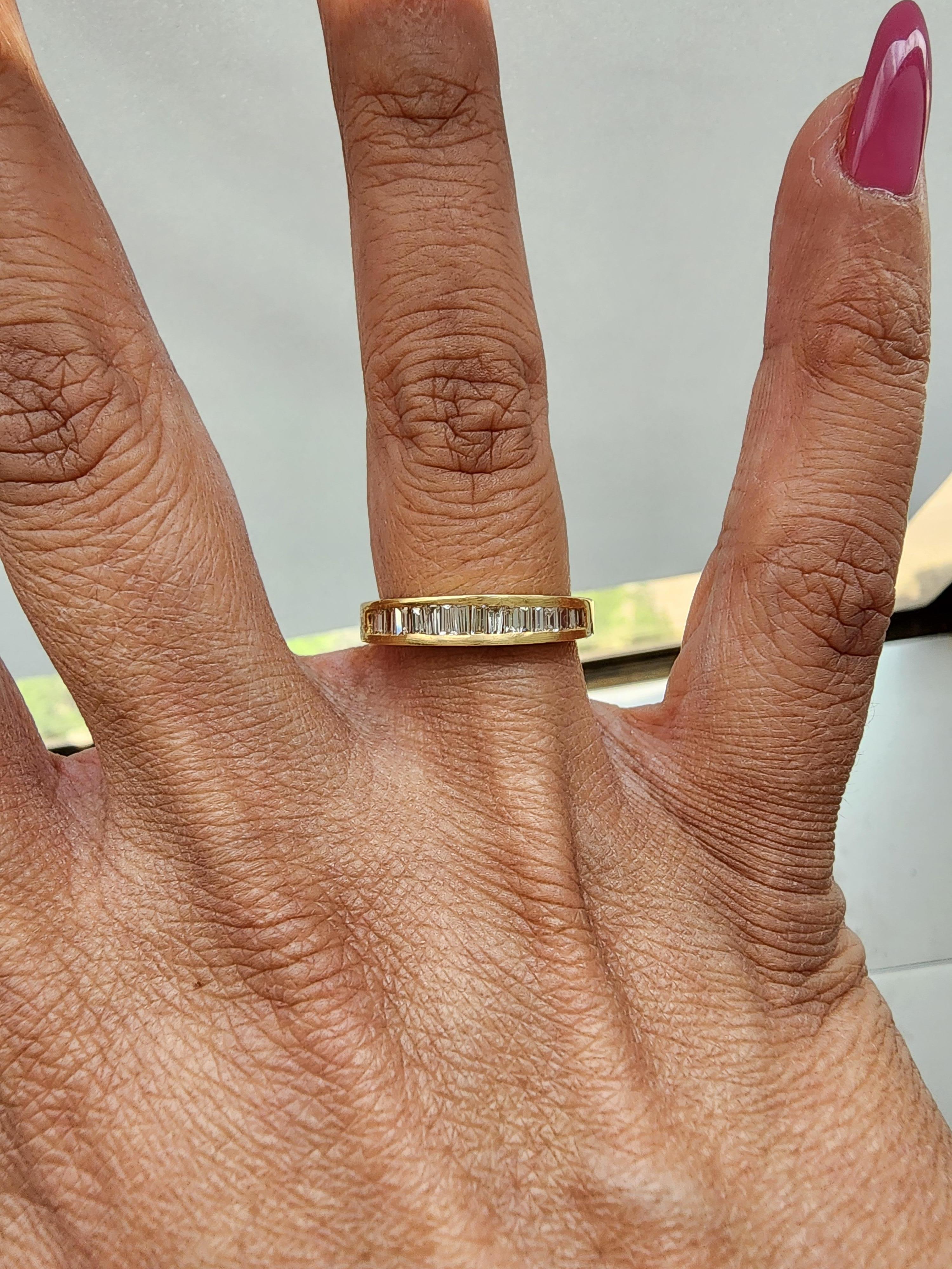 Tapered Baguette Diamond Wedding Band with 14k Two-Toned Gold Accented Design In New Condition For Sale In Sugar Land, TX