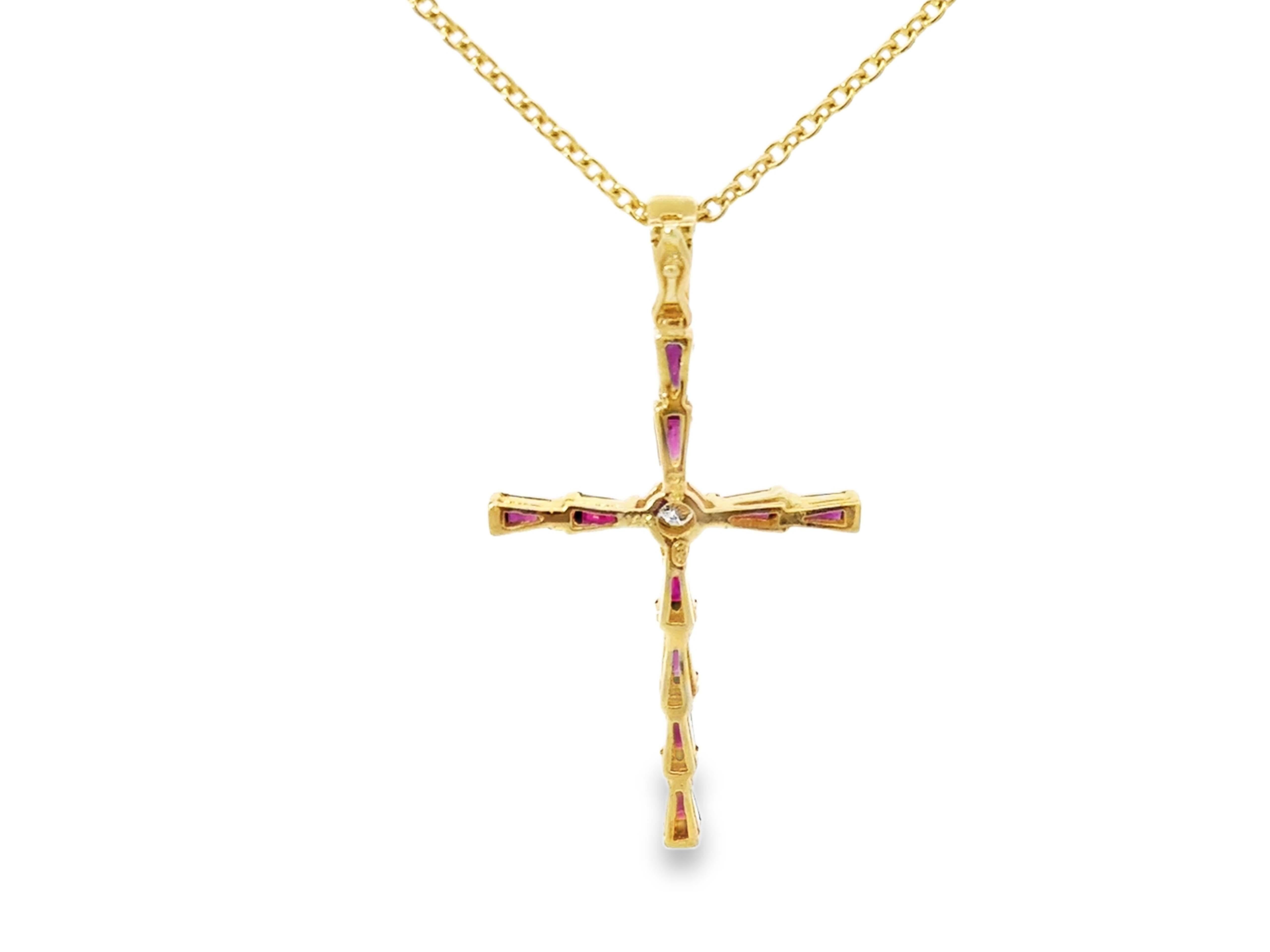 Collar Cruzado de Rubí Baguette Cónico y Diamante Central Oro Amarillo 14k en venta 1