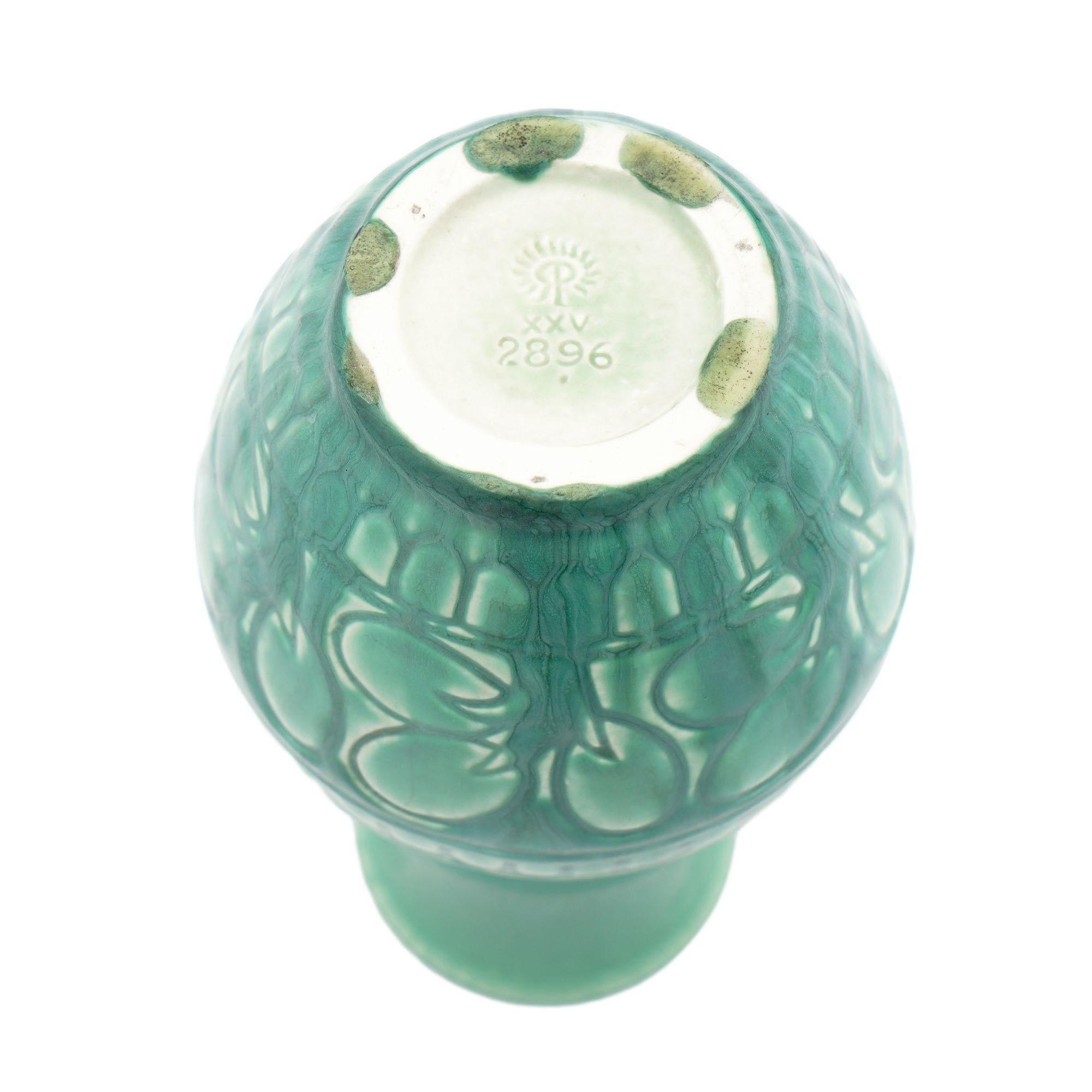 Inizio XX secolo Vaso a bulbo affusolato di Rookwood, 1925 in vendita