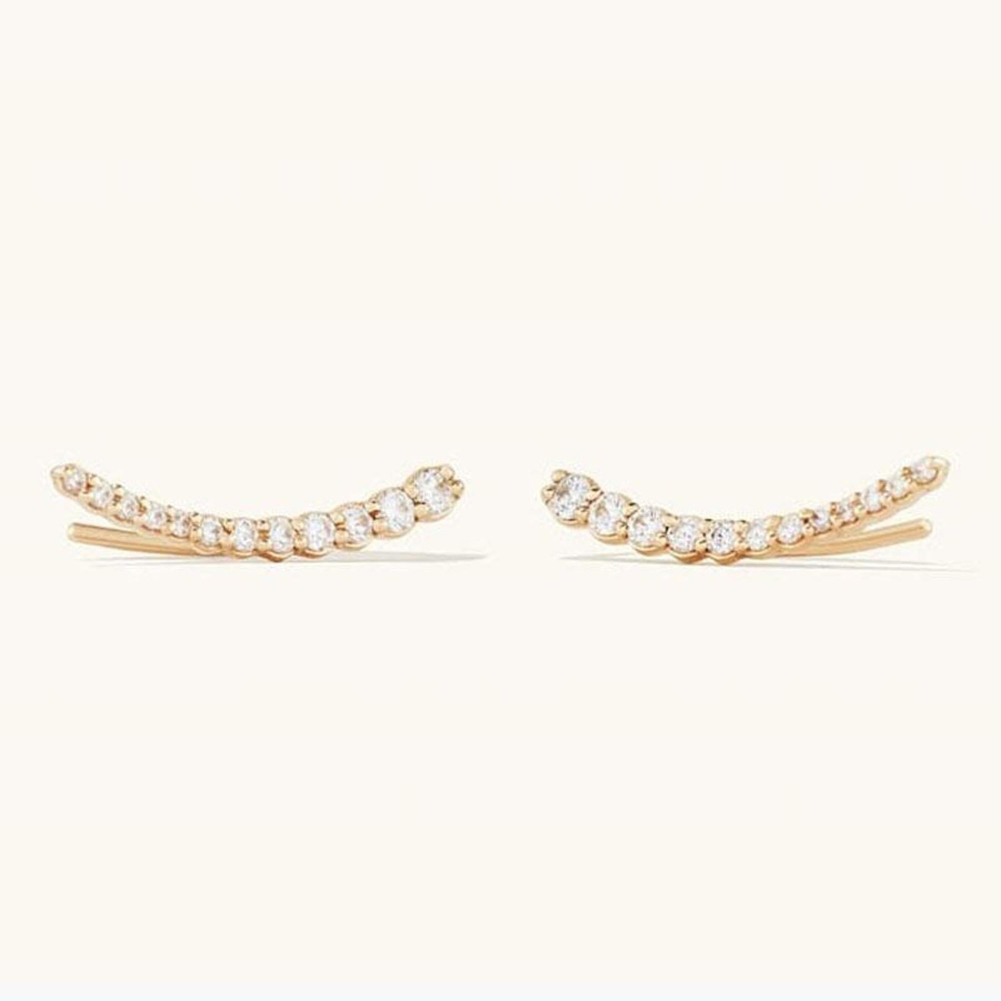 Orecchini a perno con diamante affusolato in oro 18K