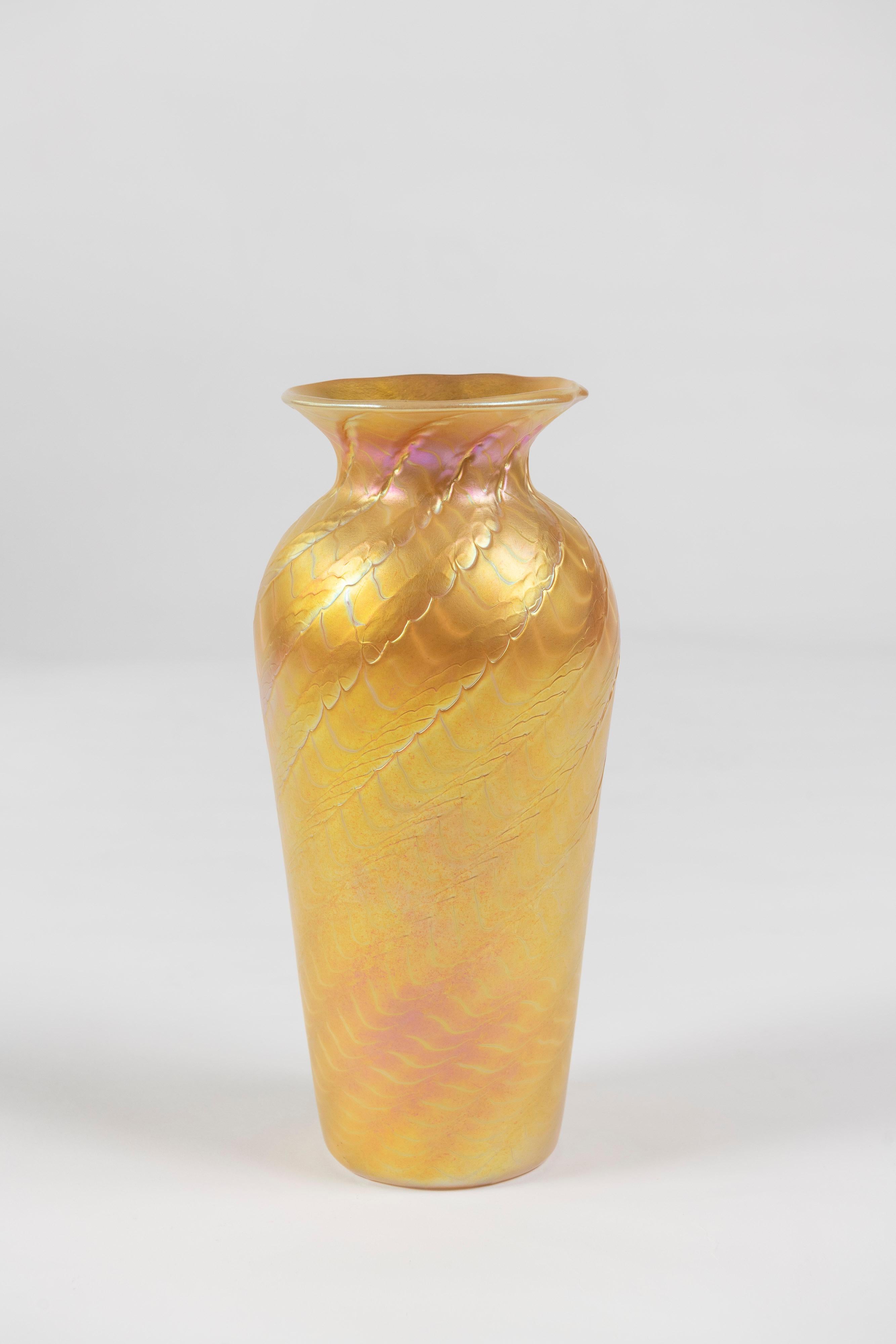 American Tapered Gold Aurene Art Glass Vase, Lundberg Studios, California, Signed For Sale