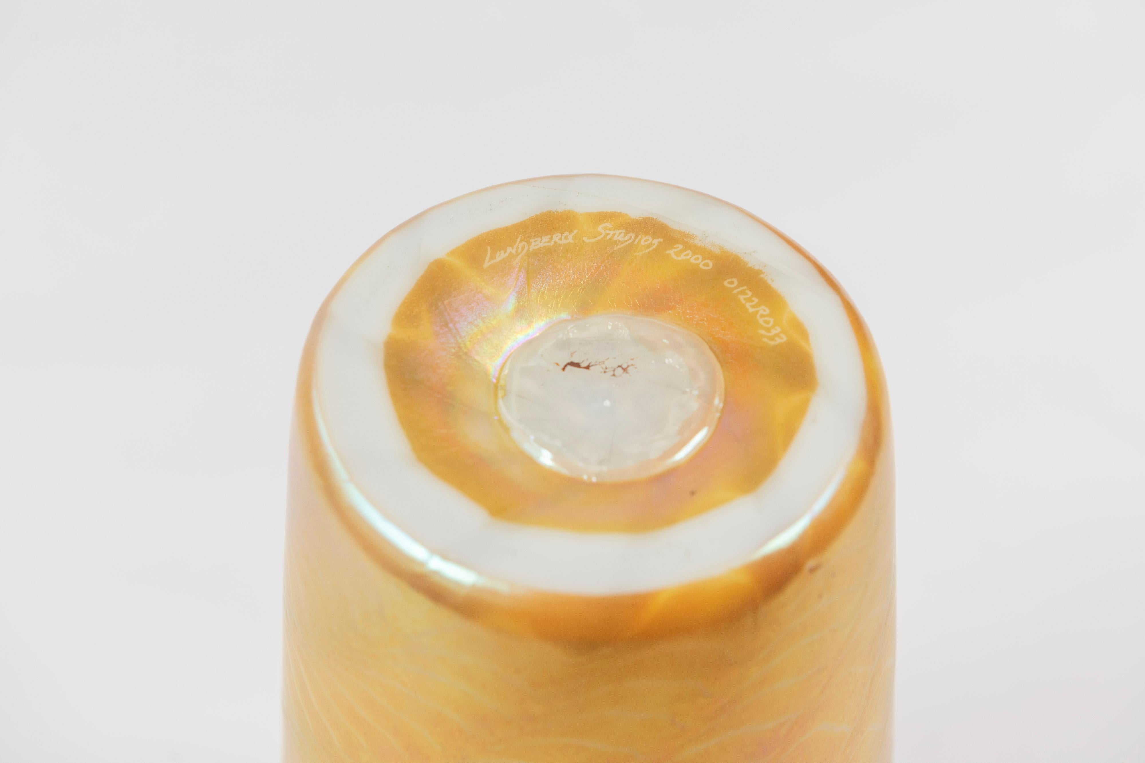 Tapered Gold Aurene Art Glass Vase, Lundberg Studios, California, Signed For Sale 3