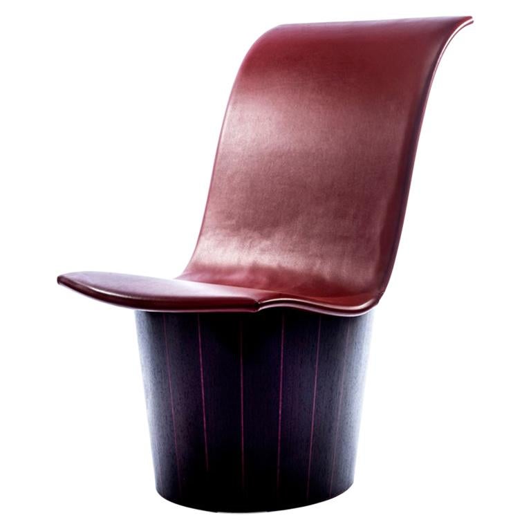 Chaise ovale effilée en wengé, cœur violet et cuir de Michael Hurwitz