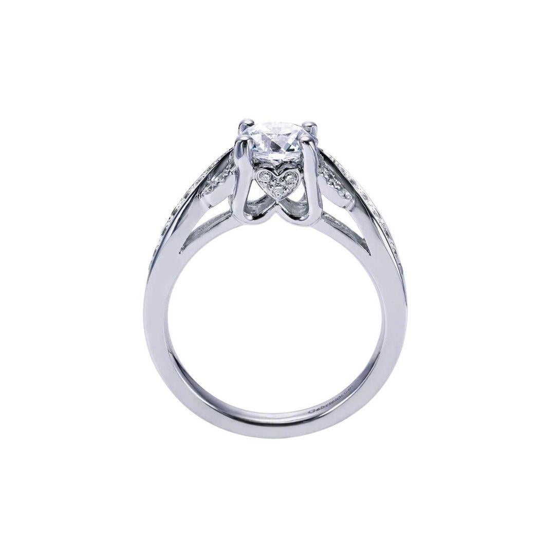   Tapered Pave Design Diamond Engagement Mounting In New Condition For Sale In Stamford, CT