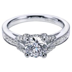   Tapered Pave Design Diamond Engagement Mounting