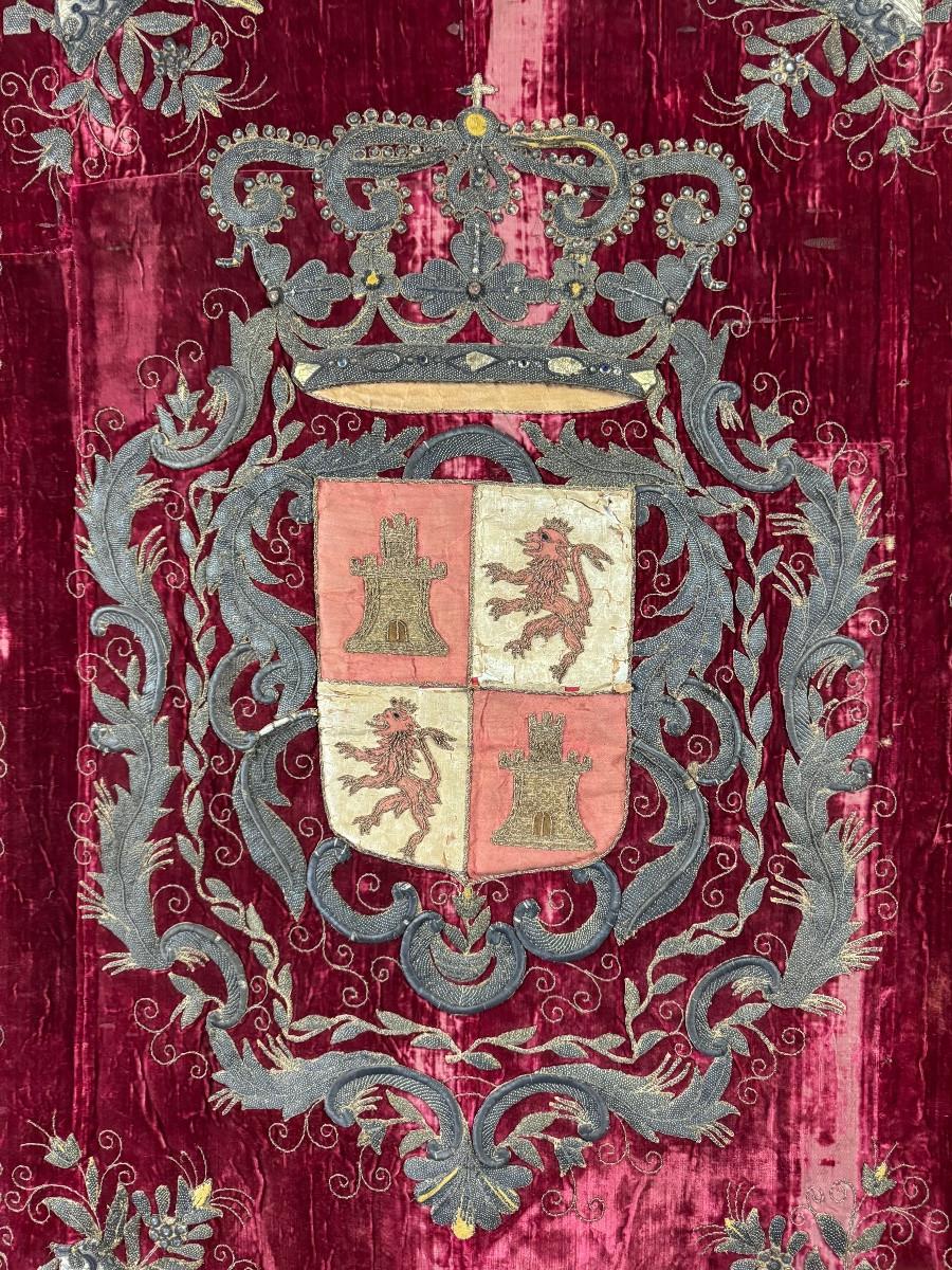 Wandteppich mit dem Wappen von Kastilien und León, Silberfaden im Angebot 6