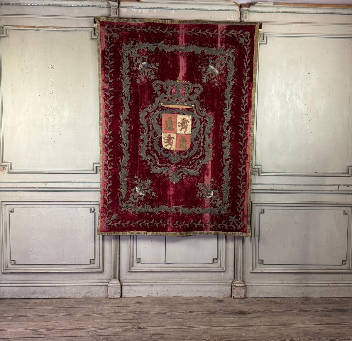 Wandteppich mit dem Wappen von Kastilien und León, Silberfaden (Louis XIII.) im Angebot