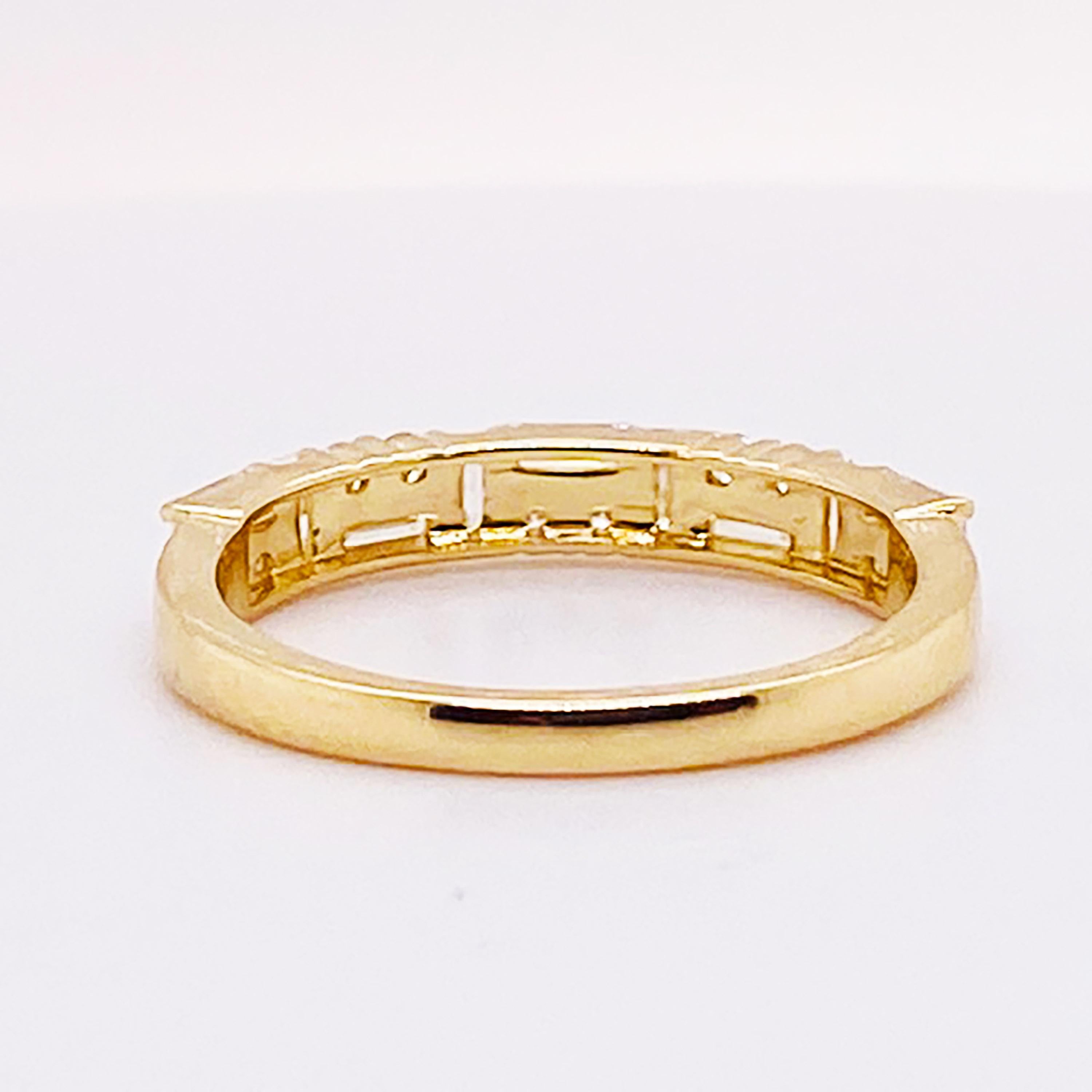 Im Angebot: Wandteppich-Diamantband mit Baguette- und rundem Diamanten zum Jahrestag/Ehering () 4