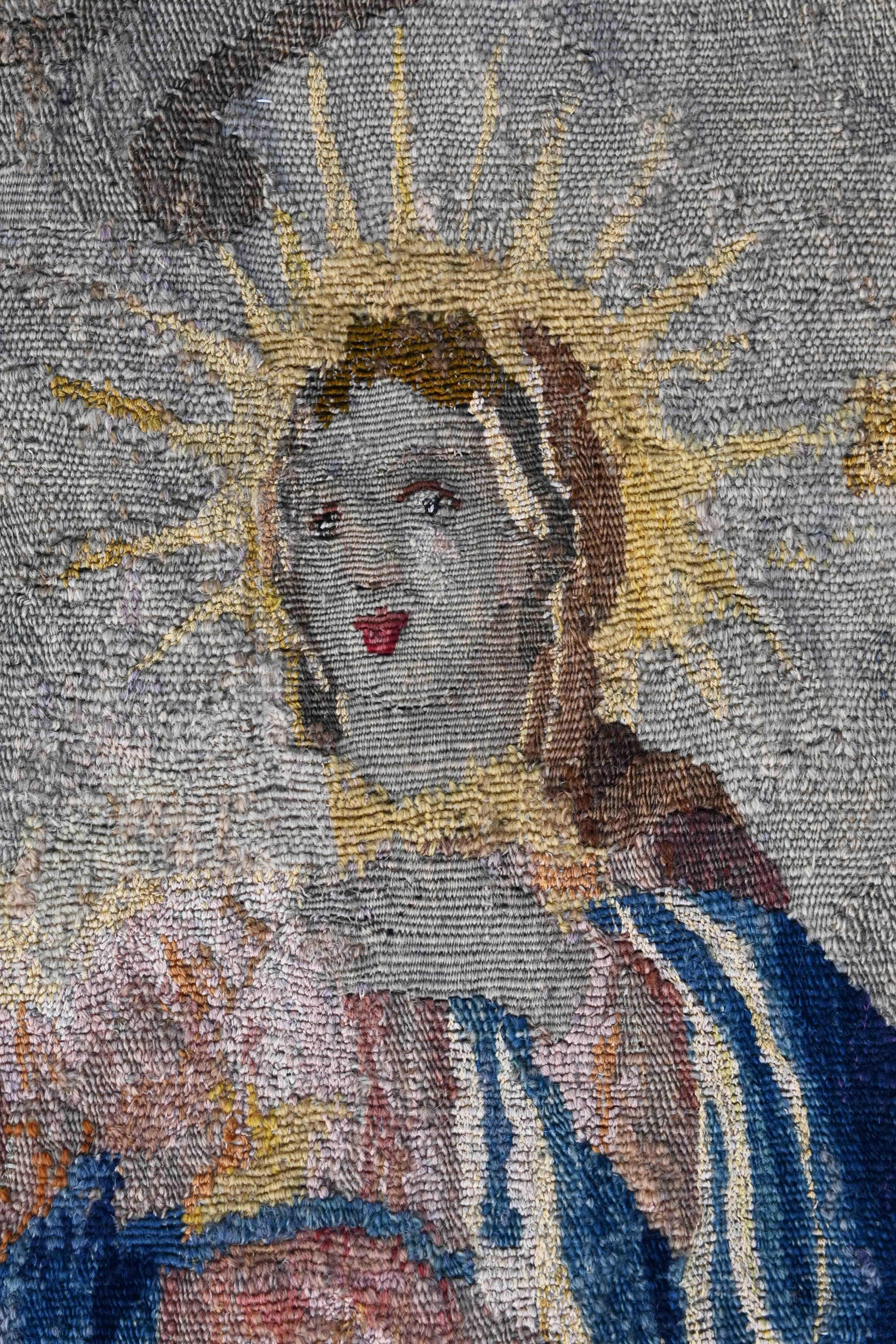 Tessuto a mano Frammento di arazzo, Fiandre, XVII secolo - L'Assunzione di Maria - N. 1565 in vendita