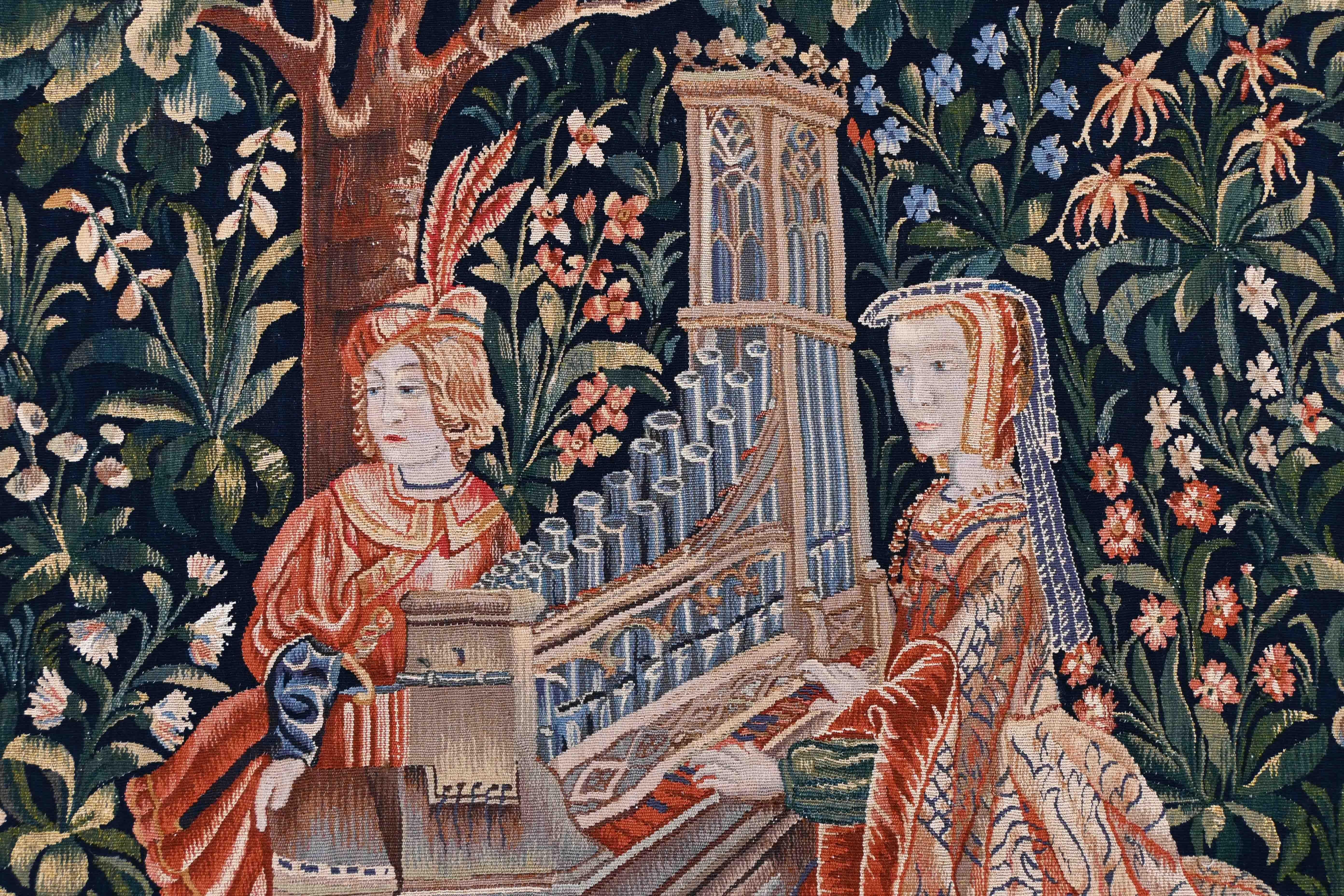 Wandteppich-Manufaktur Aubusson „die Dame mit dem Organ“, 19. Jahrhundert, Mittelalter –  N° 1427 (Französisch) im Angebot