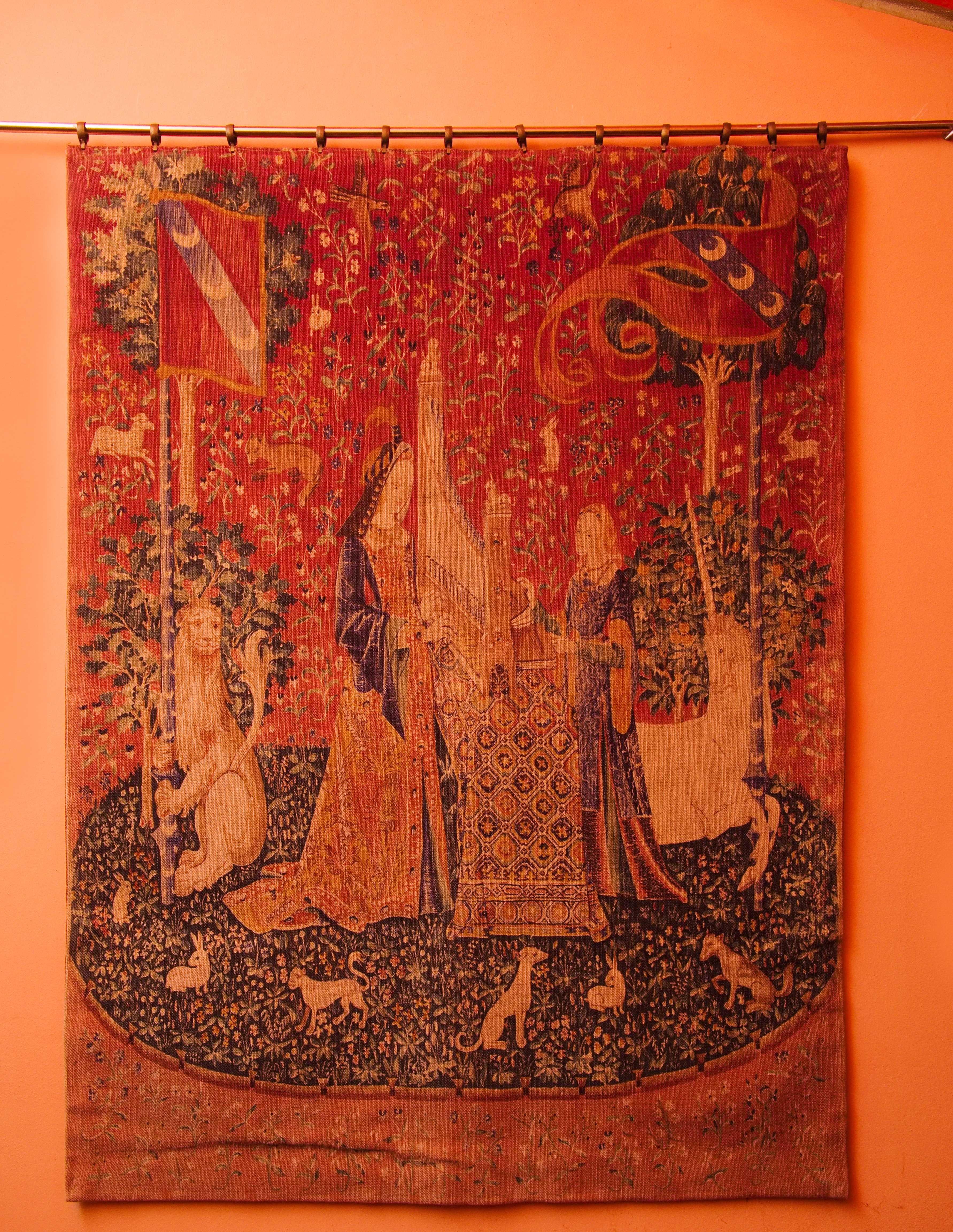 Tapestry / Tapestry - Lady and Unicorn 116 X 85 cm

The tapestry is modeled after one of the six famous 
