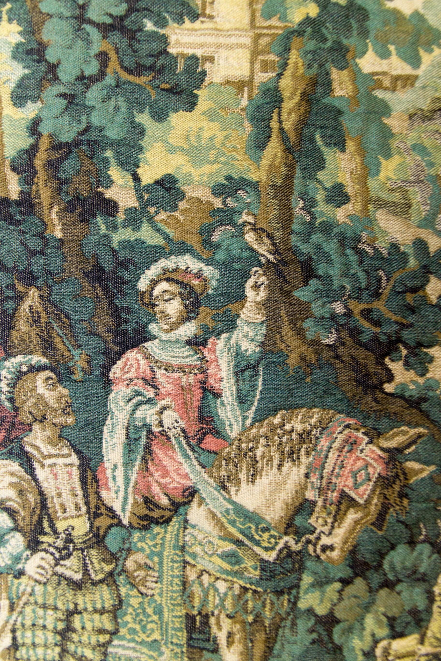 Belge Décoration murale suspendue en tapisserie représentant une scène de chasse en vente