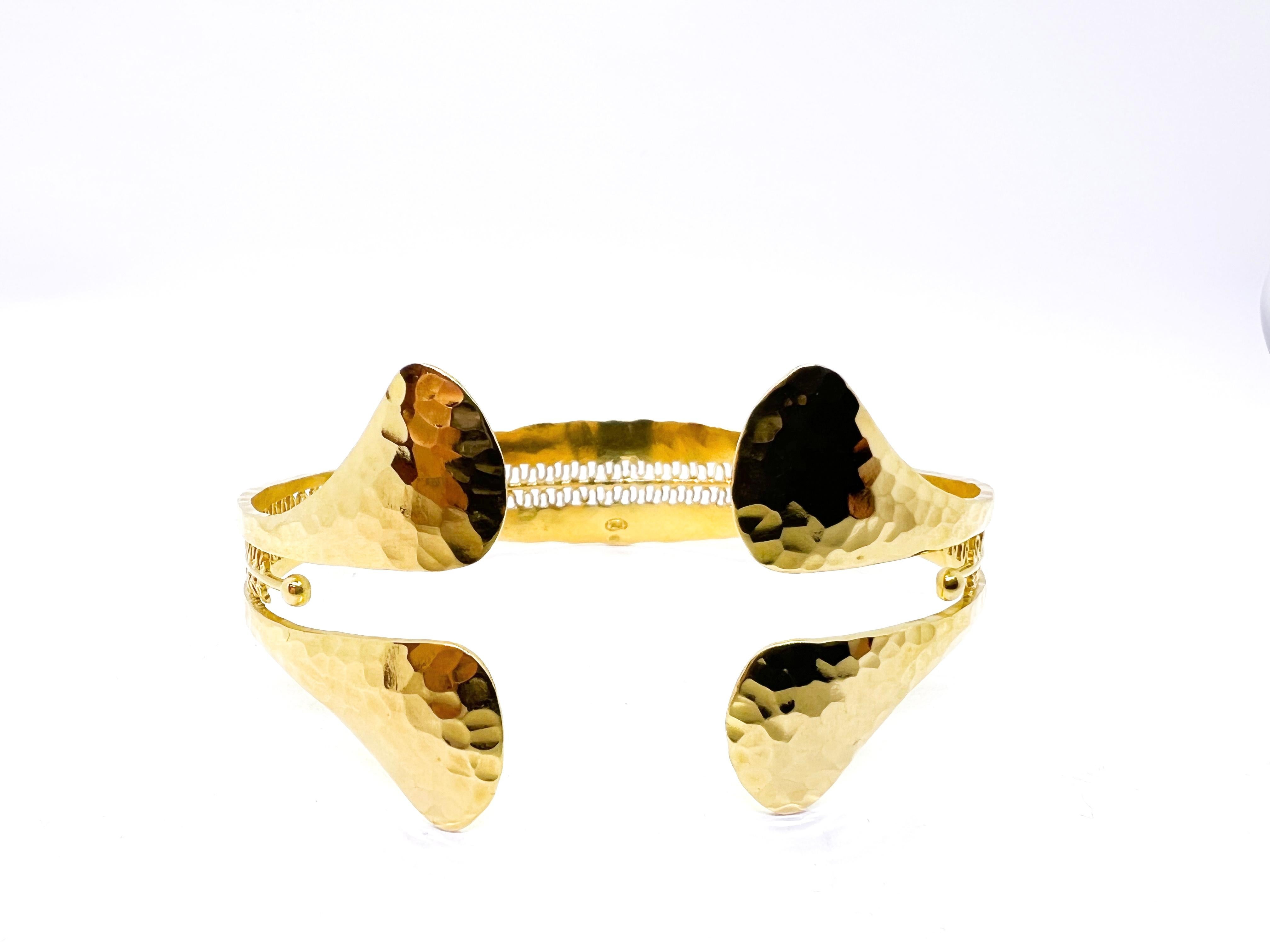 Tapio Wirkkala 18 Karat Gold Bracelet Very Rare. Handmade In Good Condition For Sale In Orimattila, FI