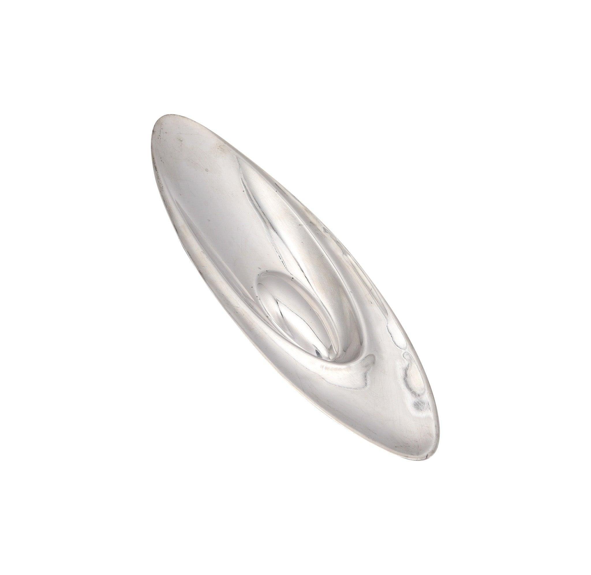 Mid-20th Century TAPIO WIRKKALA 1962 Finland Modernist Sculptural Dish-Tray in .916 Sterling For Sale