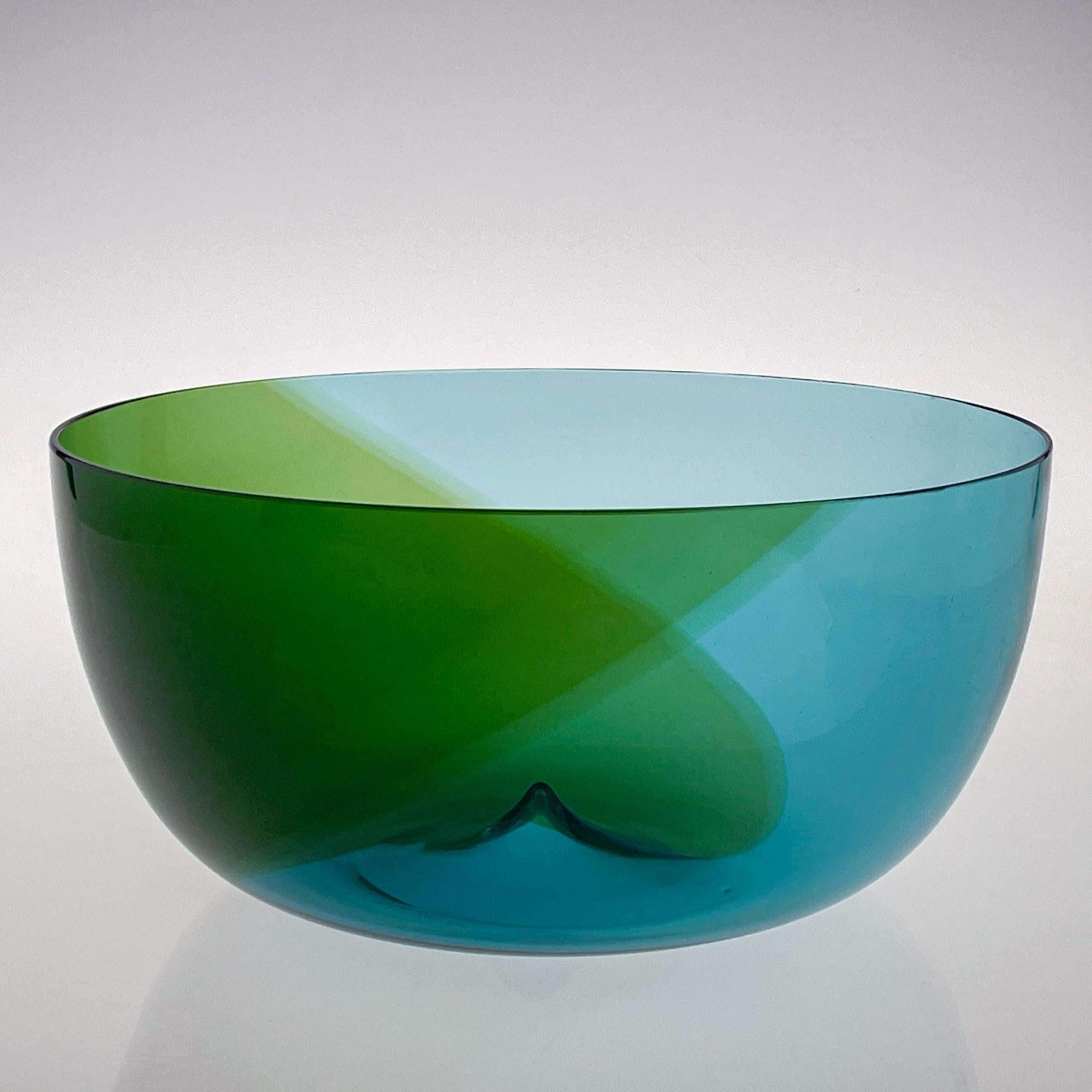 Hand-Crafted Murano Tapio Wirkkala Art Glass bowl 
