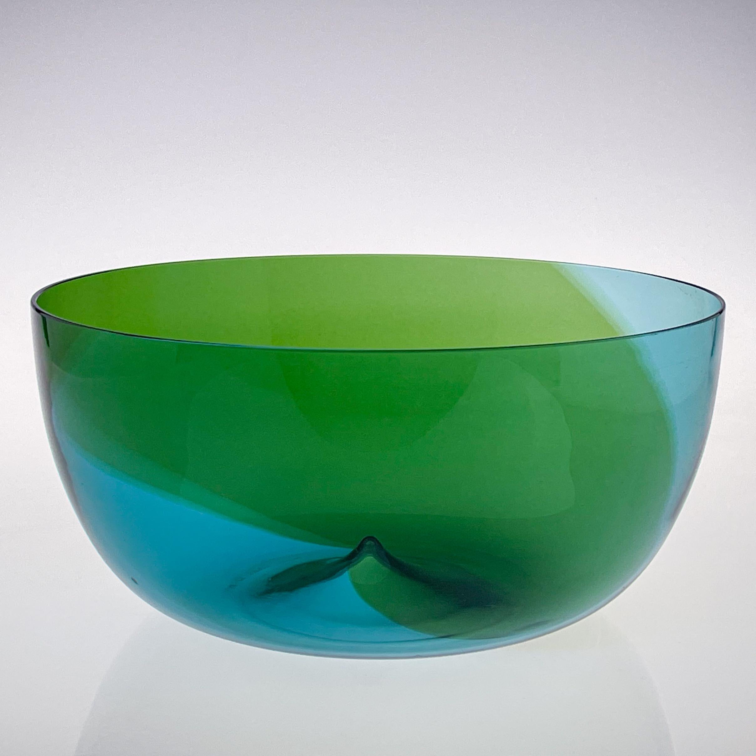 Fin du 20e siècle Bol en verre d'art de Murano Tapio Wirkkala 