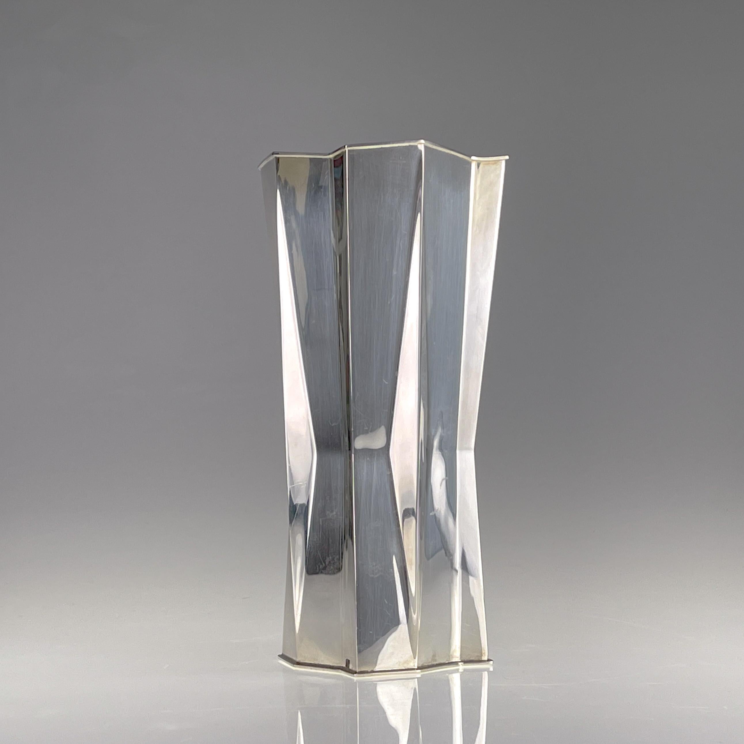 Finnish Scandinavian Modern Tapio Wirkkala Sterling Silver Vase Handmade Finland 1971
