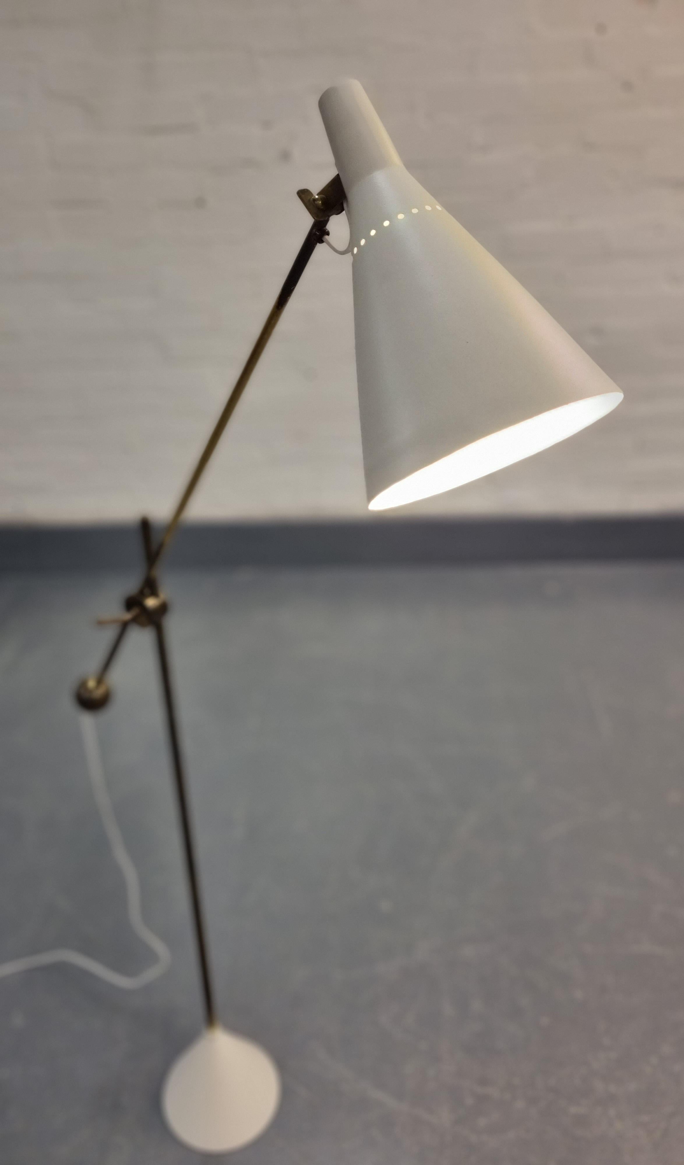 Scandinavian Modern Tapio Wirkkala Adjustable Floor Lamp Model K10-11 by Idman For Sale