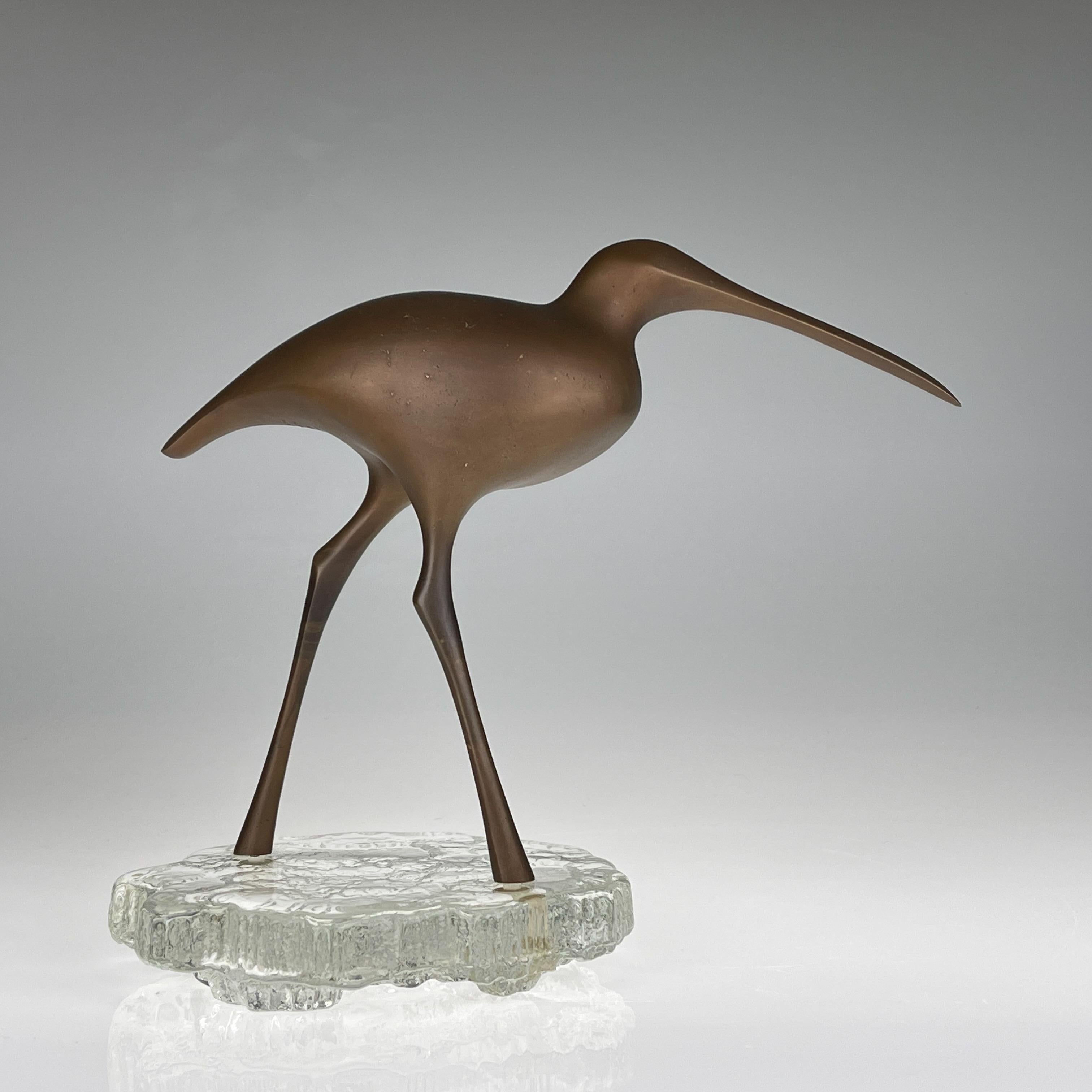 Scandinavian Modern Tapio Wirkkala Patinated Bronze Birdsculpture on Glass Stand 6