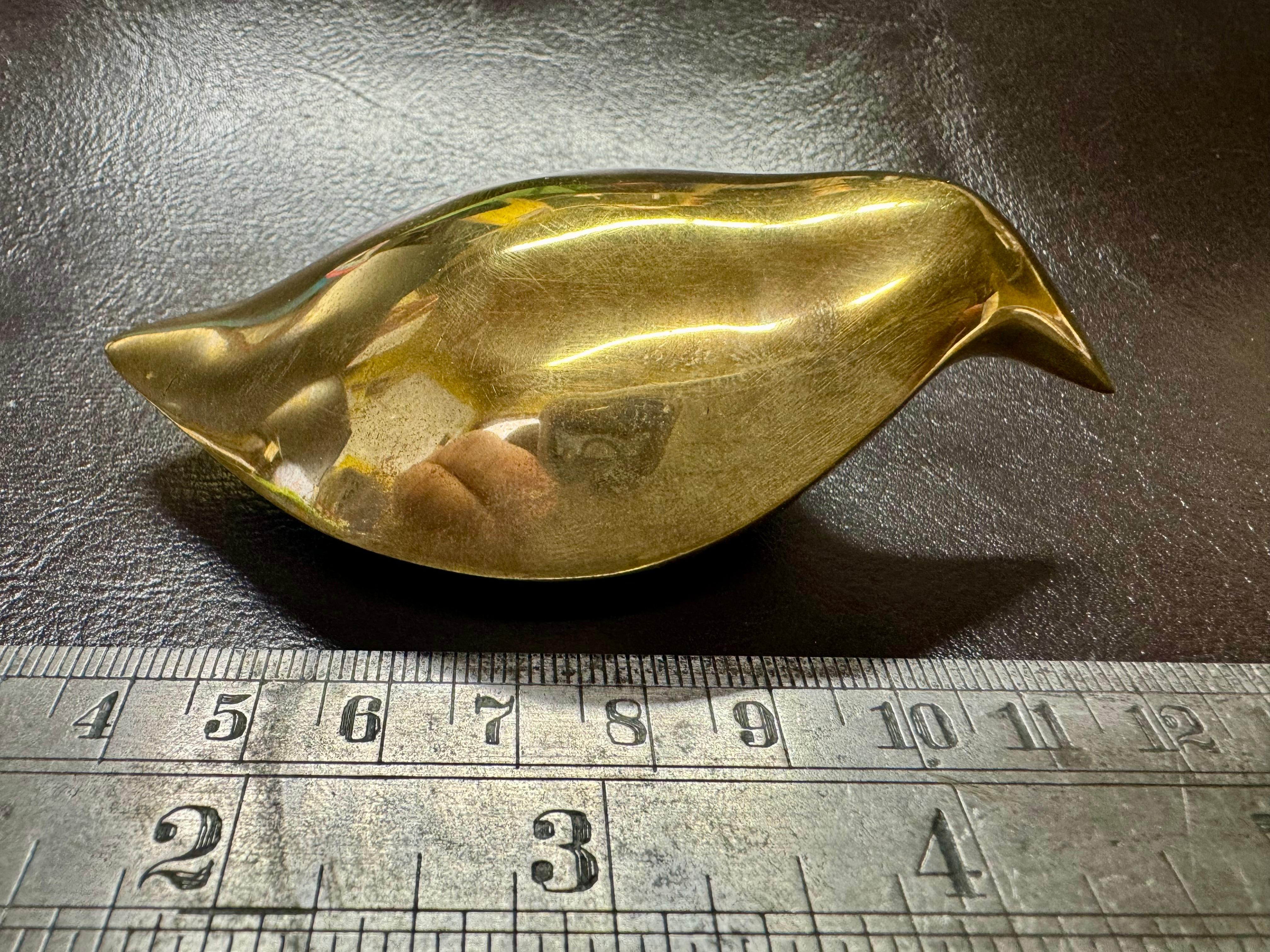 Tapio Wirkkala Briefbeschwerer mit Vogel aus Bronze im Angebot 2