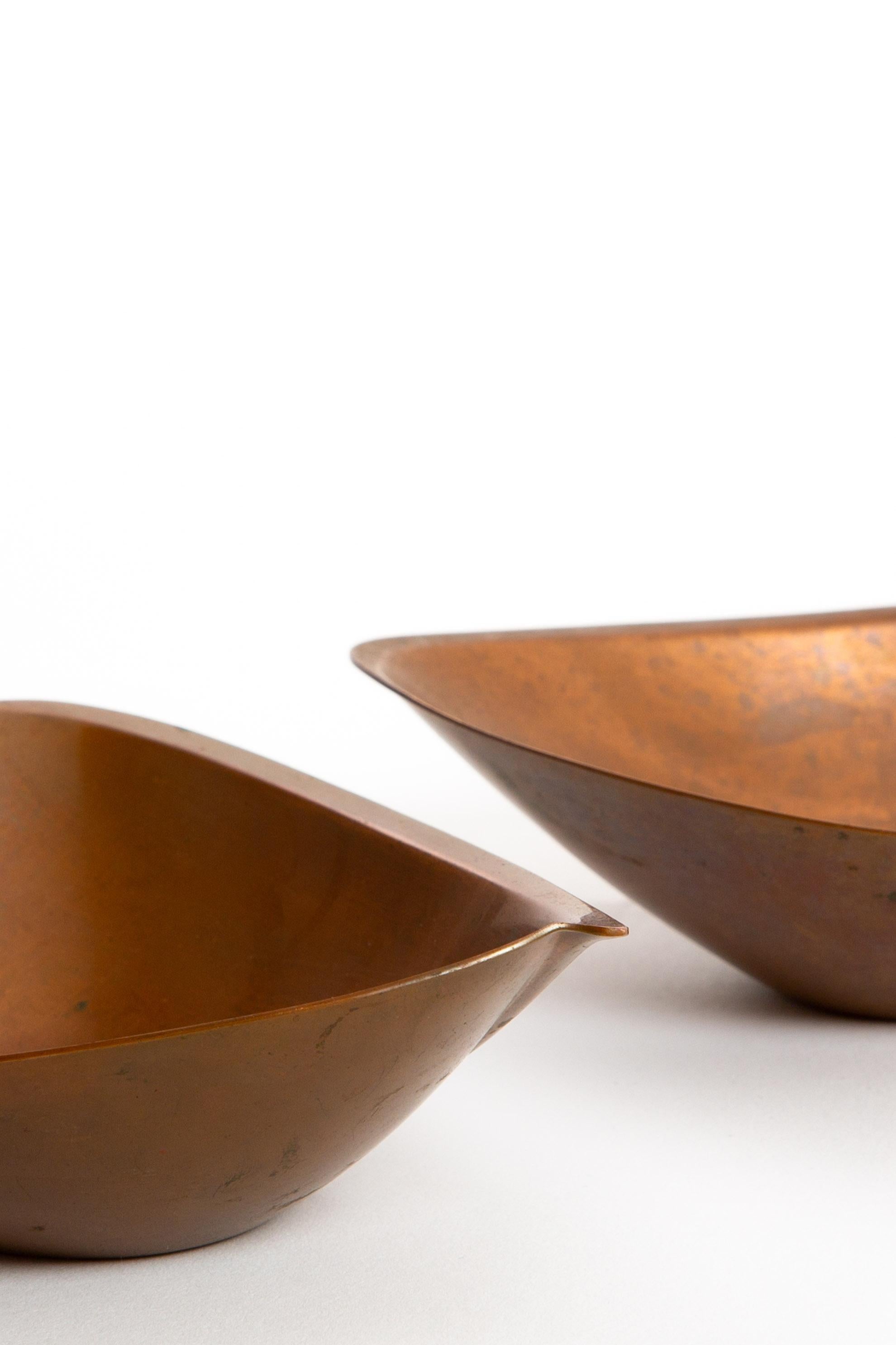 Tapio Wirkkala Bronze Bowl Organic Form by Kultakeskus Oy Finland For Sale 1