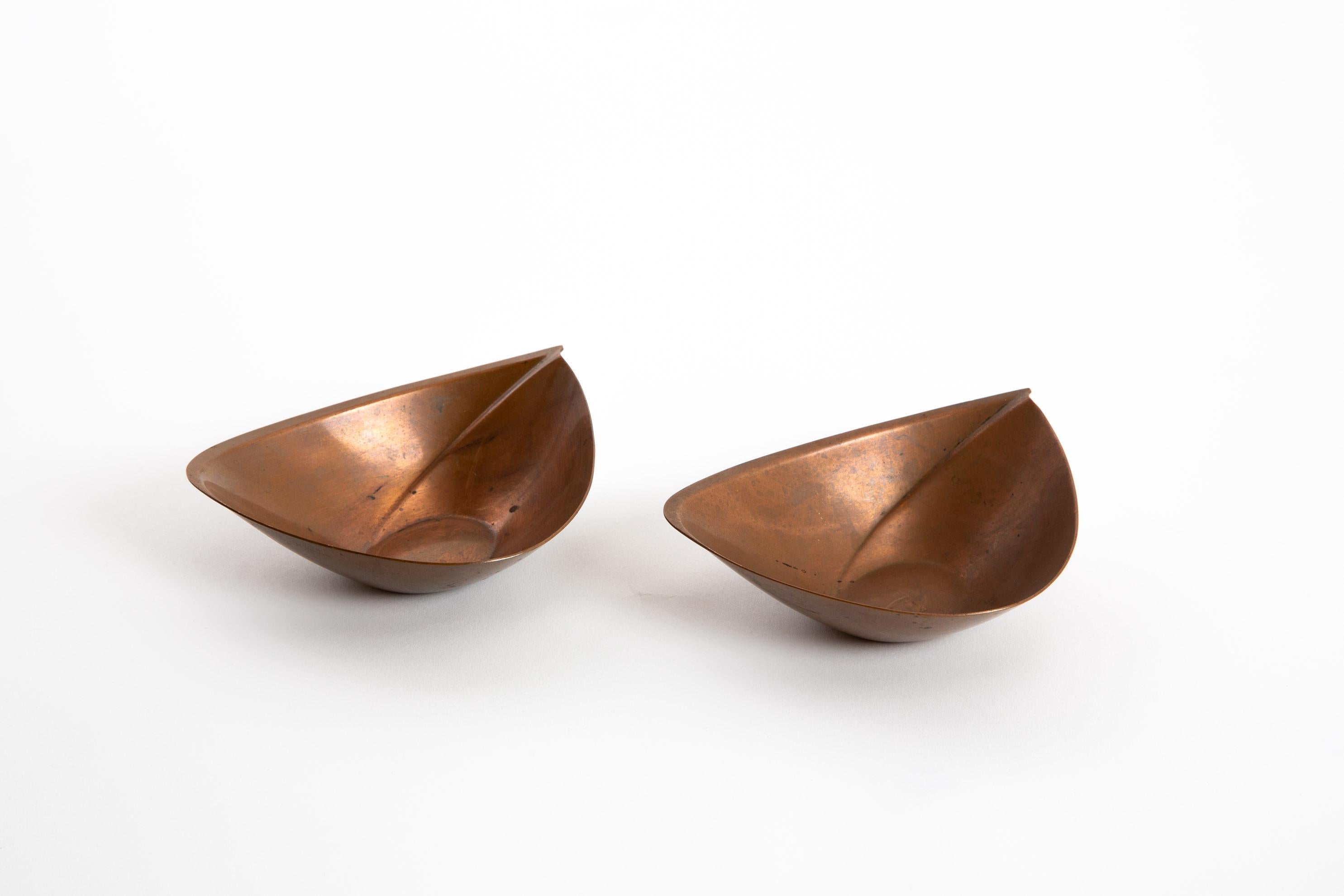 Tapio Wirkkala Bronze Bowl Organic Form by Kultakeskus Oy Finland For Sale 2
