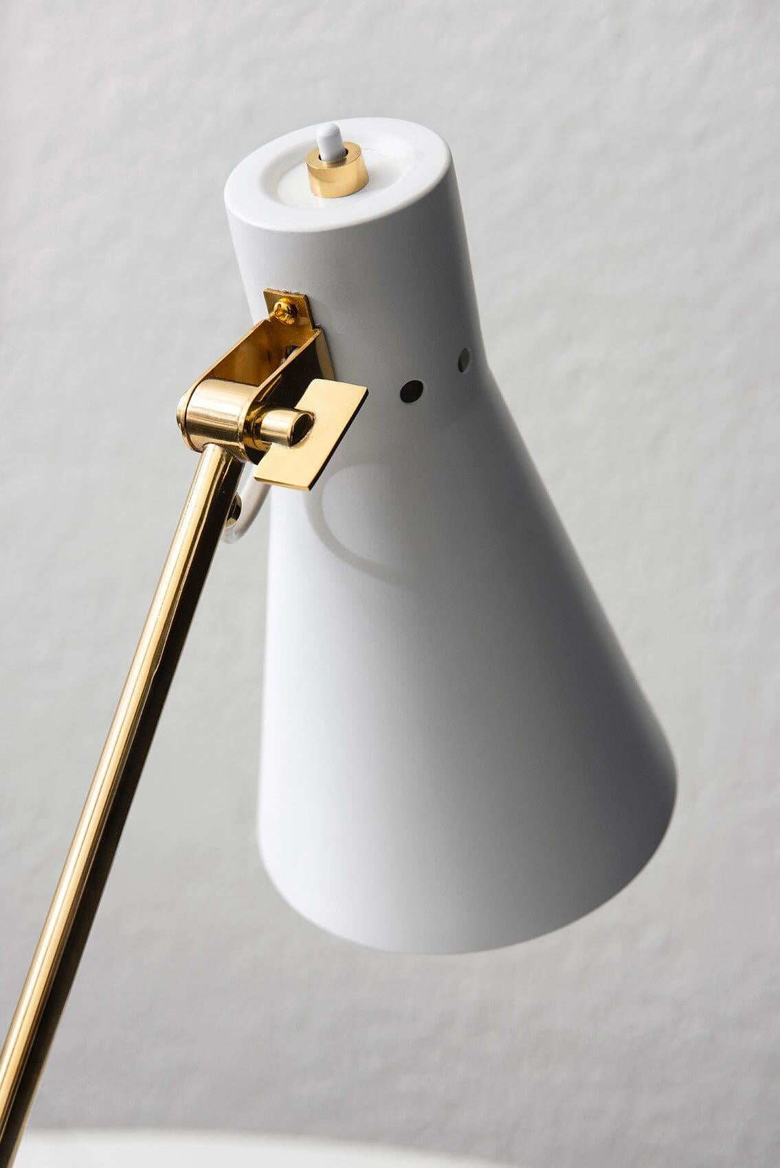 Finlandais Tapio Wirkkala 'Crane' lampe à poser articulée en blanc pour Innolux Oy en vente