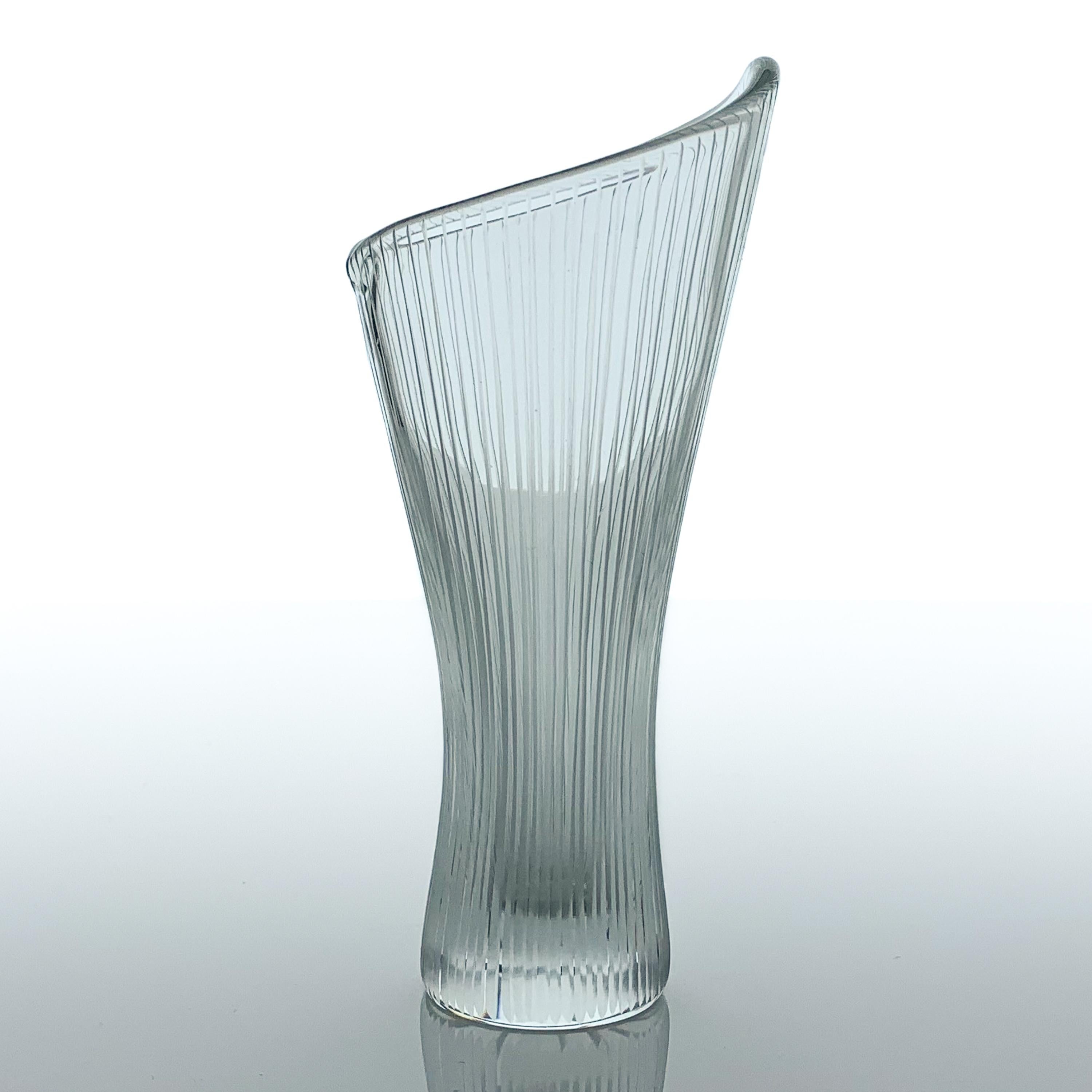 Scandinavian Modern Tapio Wirkkala - Crystal, line cut Art-object, model 3550 - Iittala Finland 1954