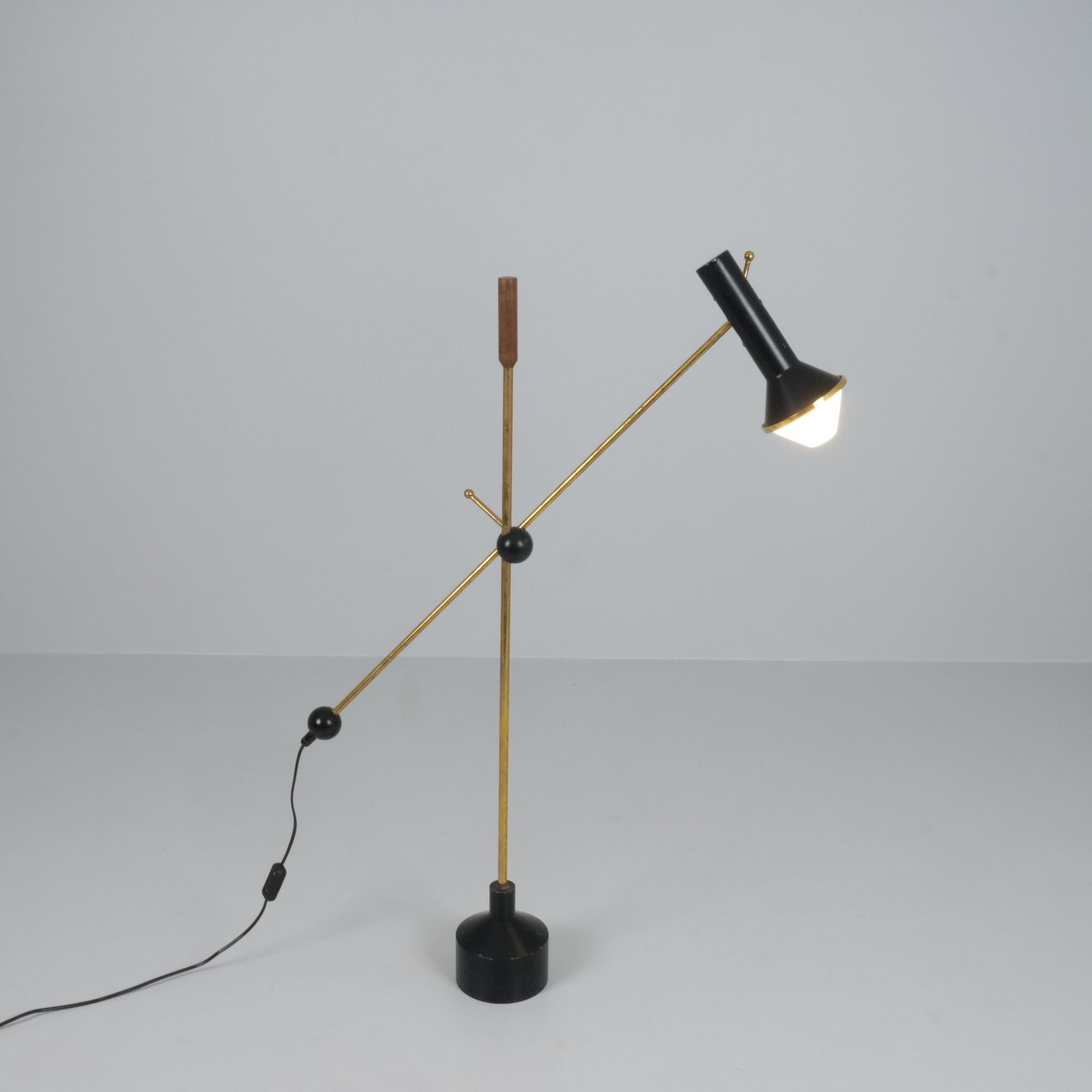 Lampadaire Tapio Wirkkala modèle K10-47 en noir, laiton et teck, Idman années 1950 en vente 2