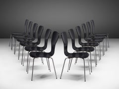 Sedie da pranzo 'Nikke' di Tapio Wirkkala per Asko in compensato laccato nero