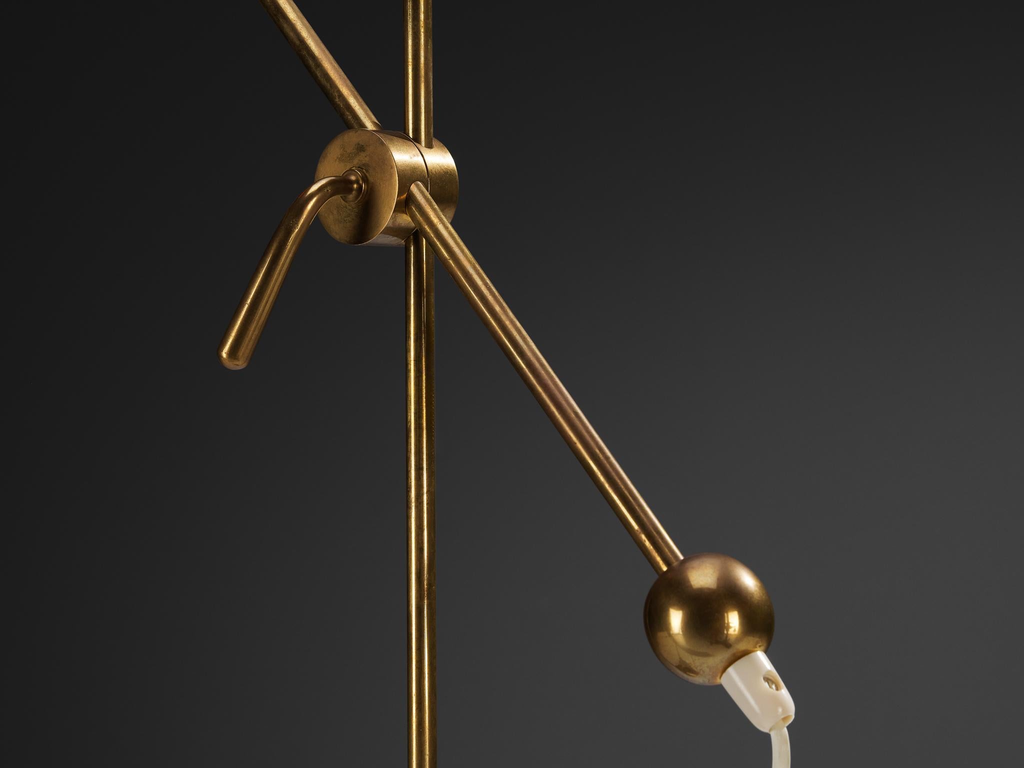 Tapio Wirkkala für Idman Seltene Schreibtischlampe aus Messing und Glas (Mitte des 20. Jahrhunderts) im Angebot