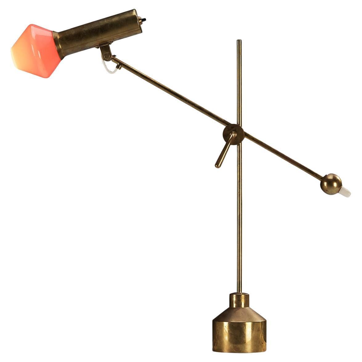 Tapio Wirkkala für Idman Seltene Schreibtischlampe aus Messing und Glas im Angebot