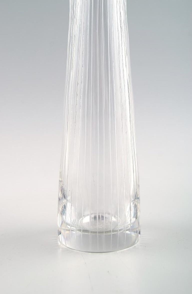 Finlandese Tapio Wirkkala per Iittala, Vaso in vetro artistico trasparente con decorazioni incise, 1957 in vendita