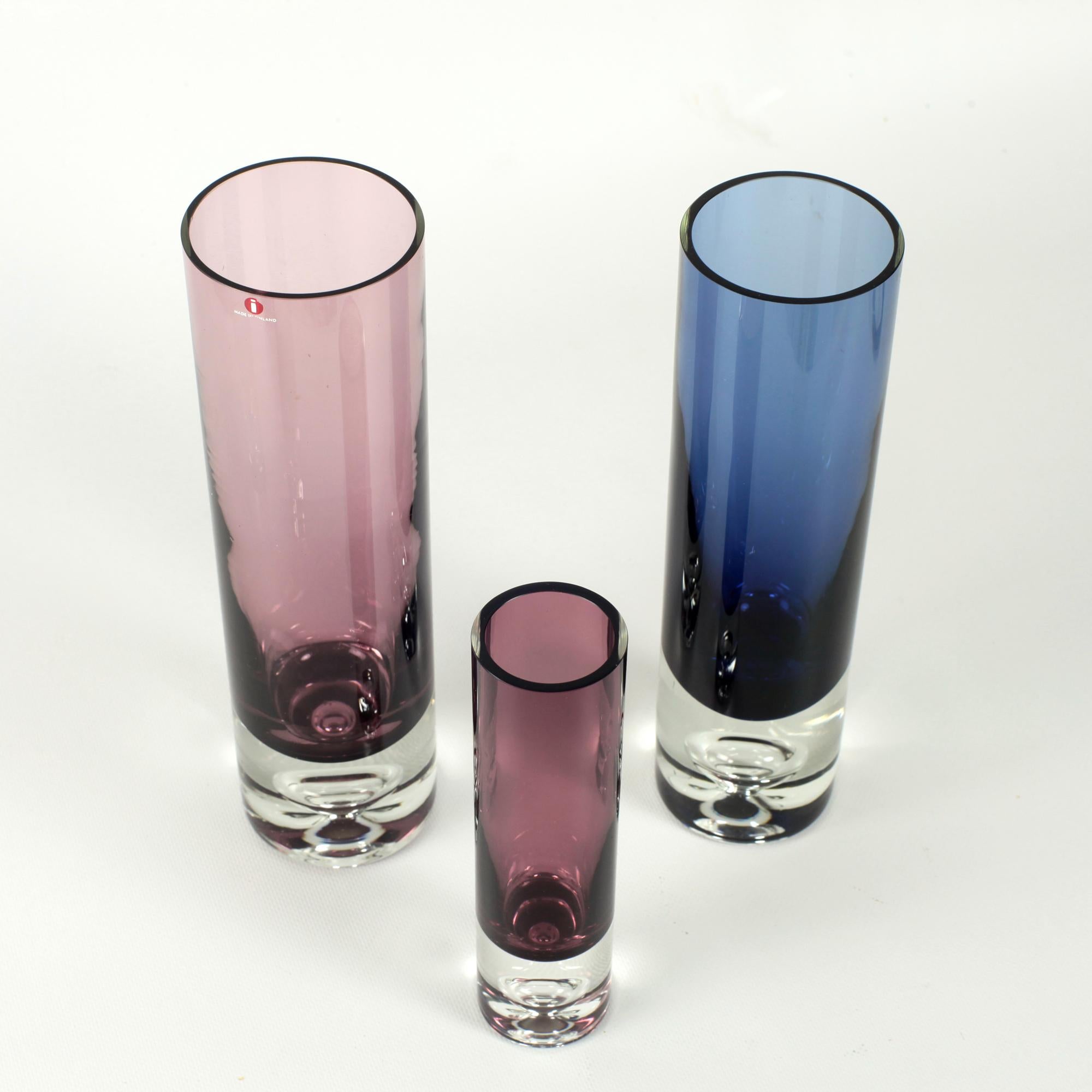 Tapio Wirkkala for Iittala Finland Set of 3 Colored Glass Vases In Good Condition For Sale In Saint  Ouen, FR