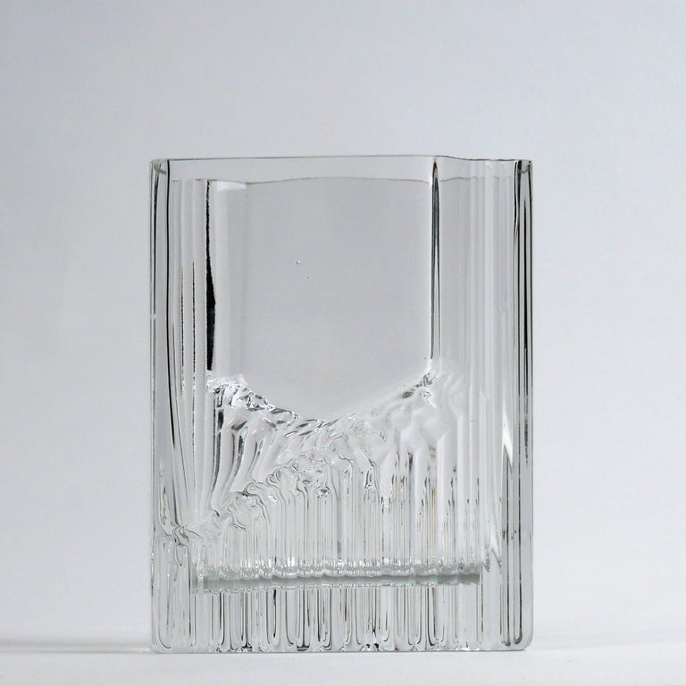 Mid-Century Modern Tapio Wirkkala for Iittala, 'Sointi' Clear Glass Vase, 1970, Beautiful Example For Sale