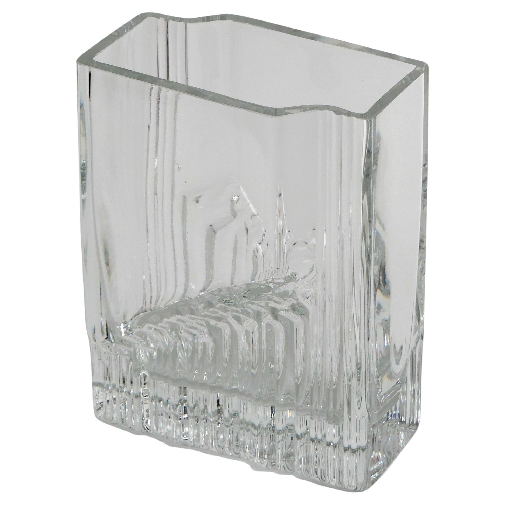 Tapio Wirkkala para Iittala, Jarrón de cristal transparente "Sointi", 1970, bello ejemplar