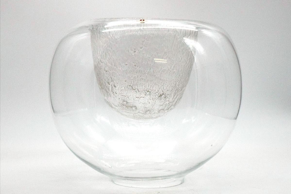 Crystal centerpiece designed by Tapio Wirkkala for Iittala 1970s.
Central part with 