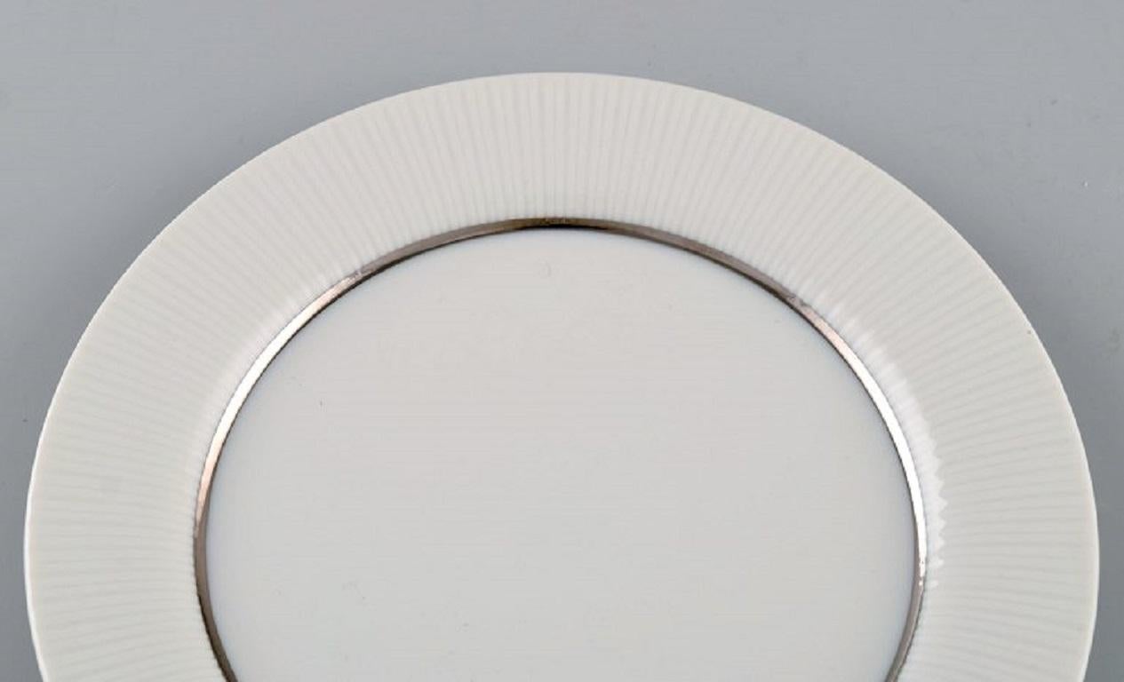 Tapio Wirkkala for Rosenthal, Eight Rare Modulation Plates in Porcelain In Excellent Condition For Sale In Copenhagen, DK
