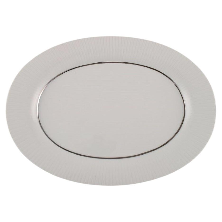 Tapio Wirkkala para Rosenthal, Rara fuente modulada de porcelana estriada