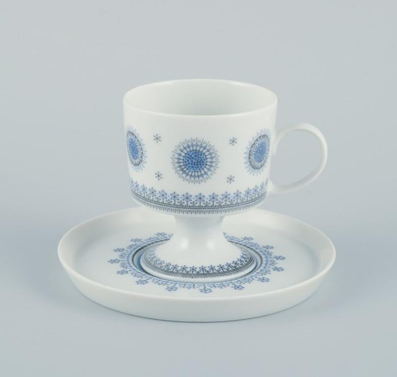 Tapio Wirkkala (1915-1985) for Rosenthal Studio-linie. 
A set of five demitasse cups with saucers. Modernist retro design.
1980’s.
Marked.
Perfect condition.
Cup: Height 7.0 cm x Diameter 5.8 cm without handle.
Saucer: Diameter 11.3 cm.