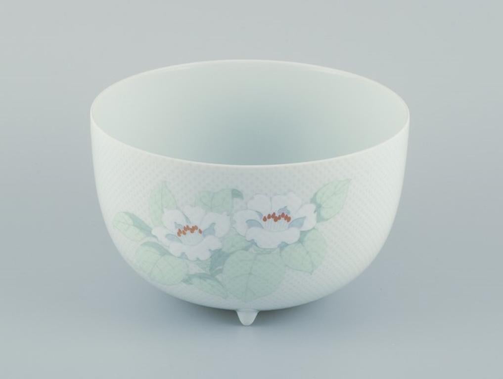 Allemand Tapio Wirkkala pour Rosenthal Studio-linie. Bol en porcelaine avec un motif de fleur. en vente