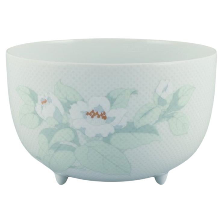 Tapio Wirkkala for Rosenthal Studio-linie. Porcelain bowl with a flower motif. For Sale