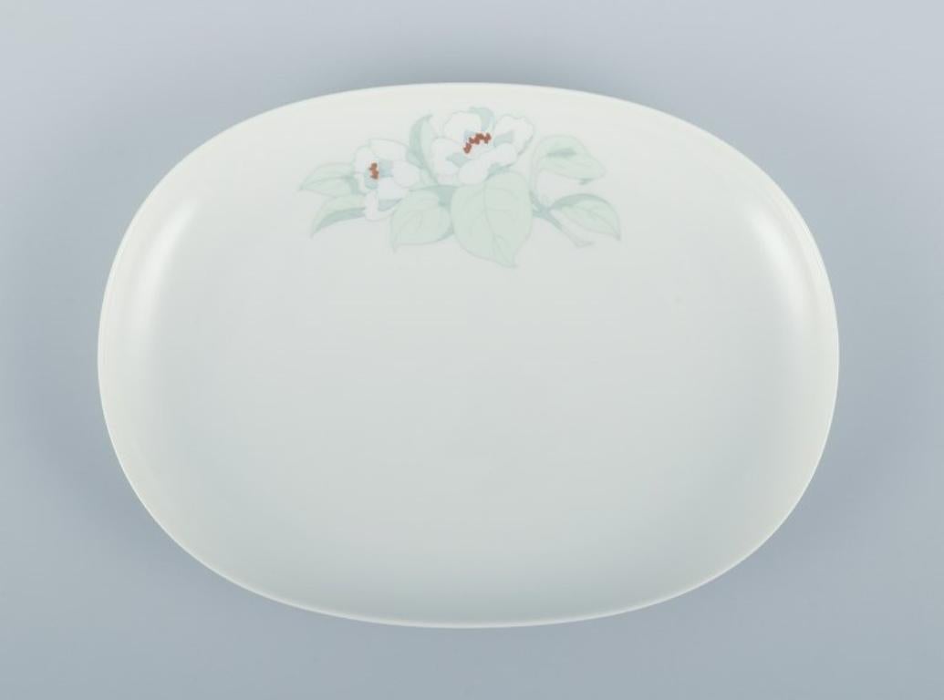 Contemporary Tapio Wirkkala for Rosenthal Studio-linie. Two oval dishes with a flower motif. For Sale