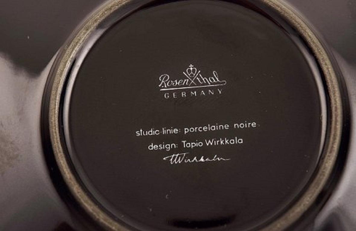Trois tasses à moka en porcelaine Noire avec soucoupes de Tapio Wirkkala pour Rosenthal Excellent état - En vente à Copenhagen, DK
