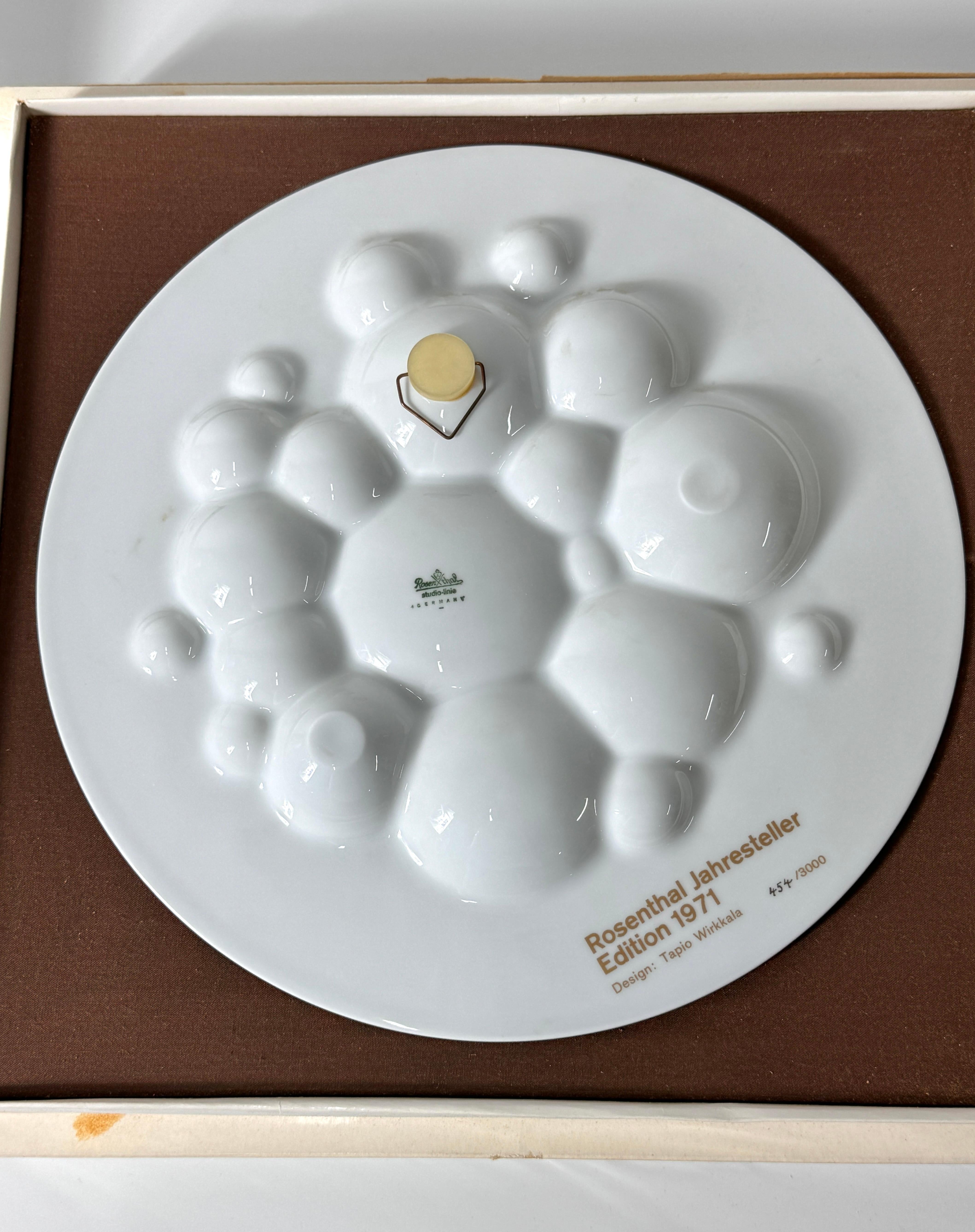 Tapio Wirkkala Gold Porcelain Wall Hanging Plate Sculpture for Rosenthal 1971 5
