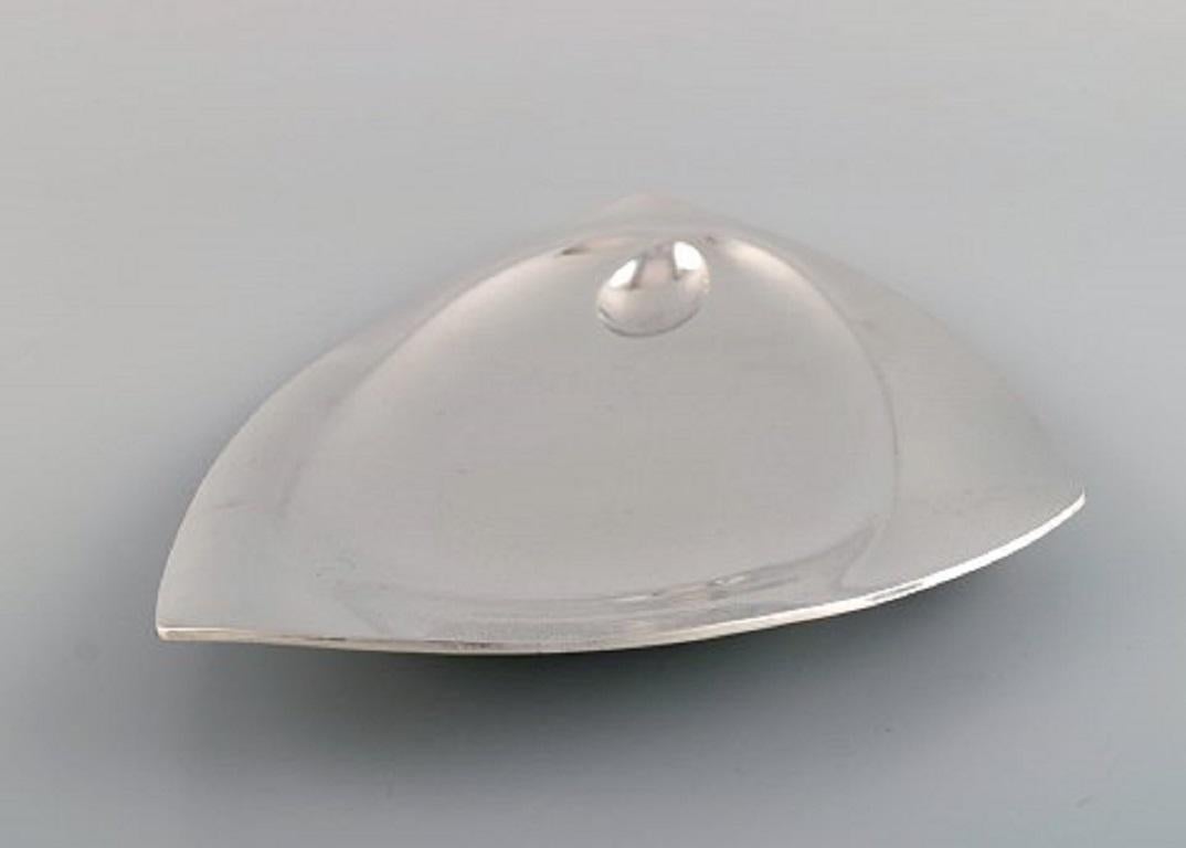 Tapio Wirkkala, Hopeakeskus, Tavastehus, Finlandia, Cuenco modernista de plata Finlandés en venta