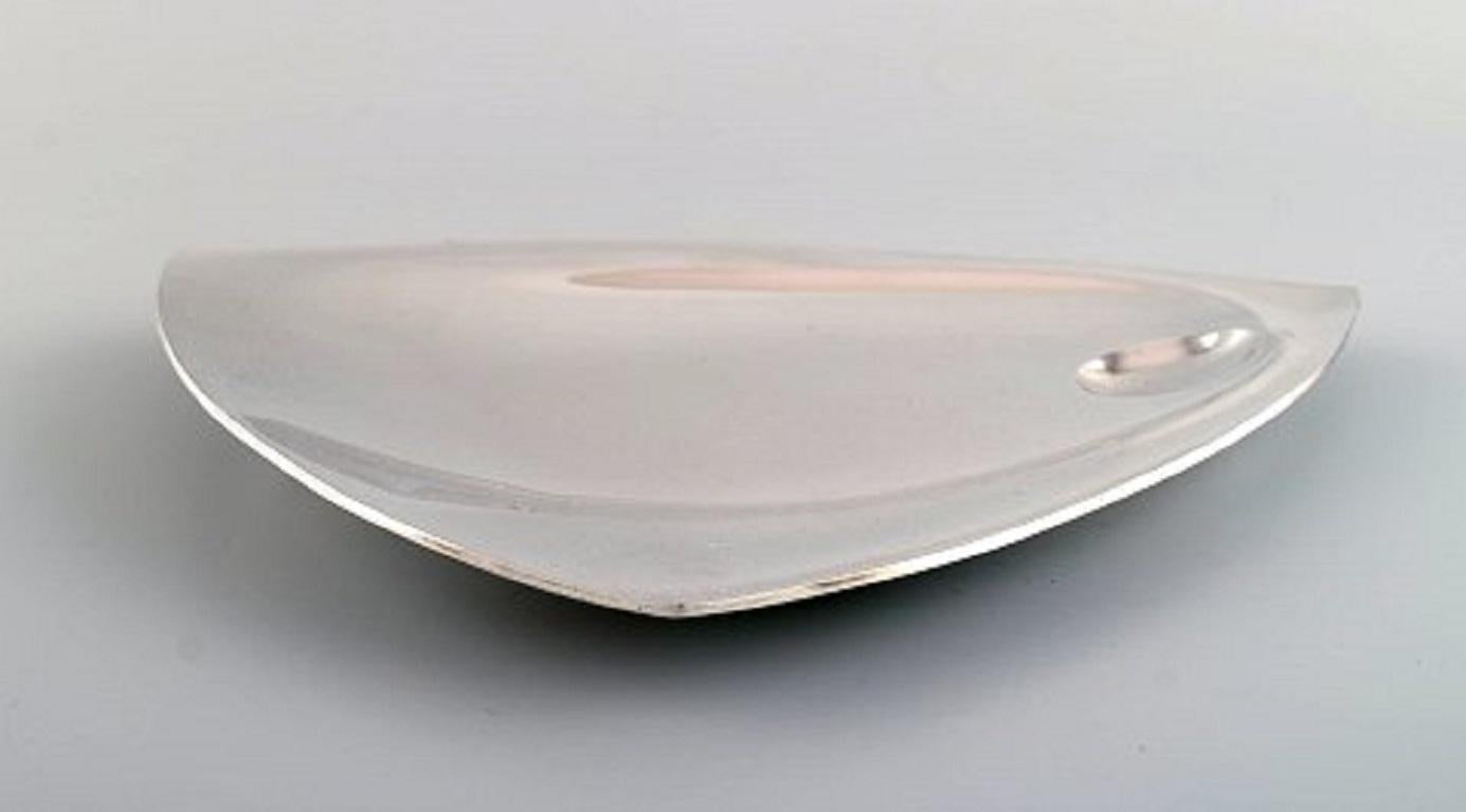 Mid-20th Century Tapio Wirkkala, Hopeakeskus, Tavastehus, Finland, Modernist Bowl in Silver For Sale