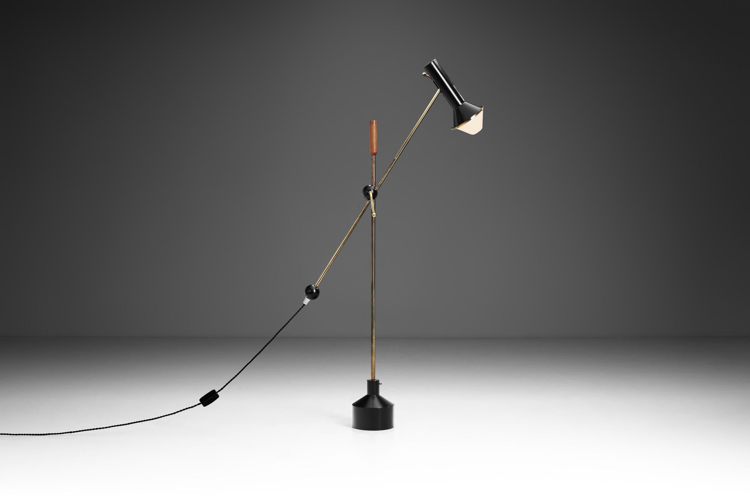 Tapio Wirkkala (1915-1985) was a multitalented design genius, widely considered a leading figure of modern Finnish industrial art. This lamp model is one of the cornerstones of Tapio Wirkkala´s repertoire; this groundbreaking piece is one of the